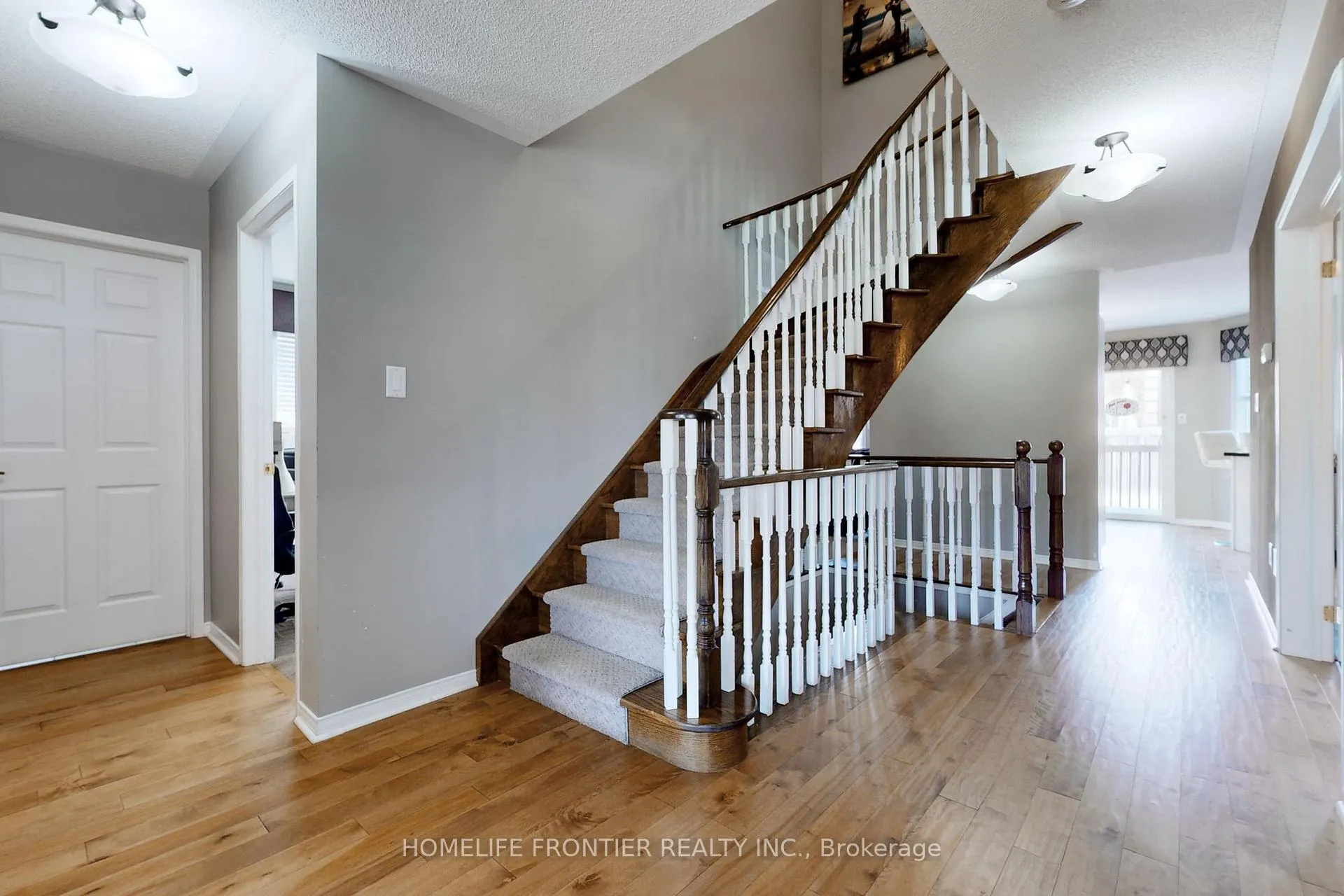 Photo 28 of 48 Patrick Drive S, Barrie, Painswick South — HOMEH