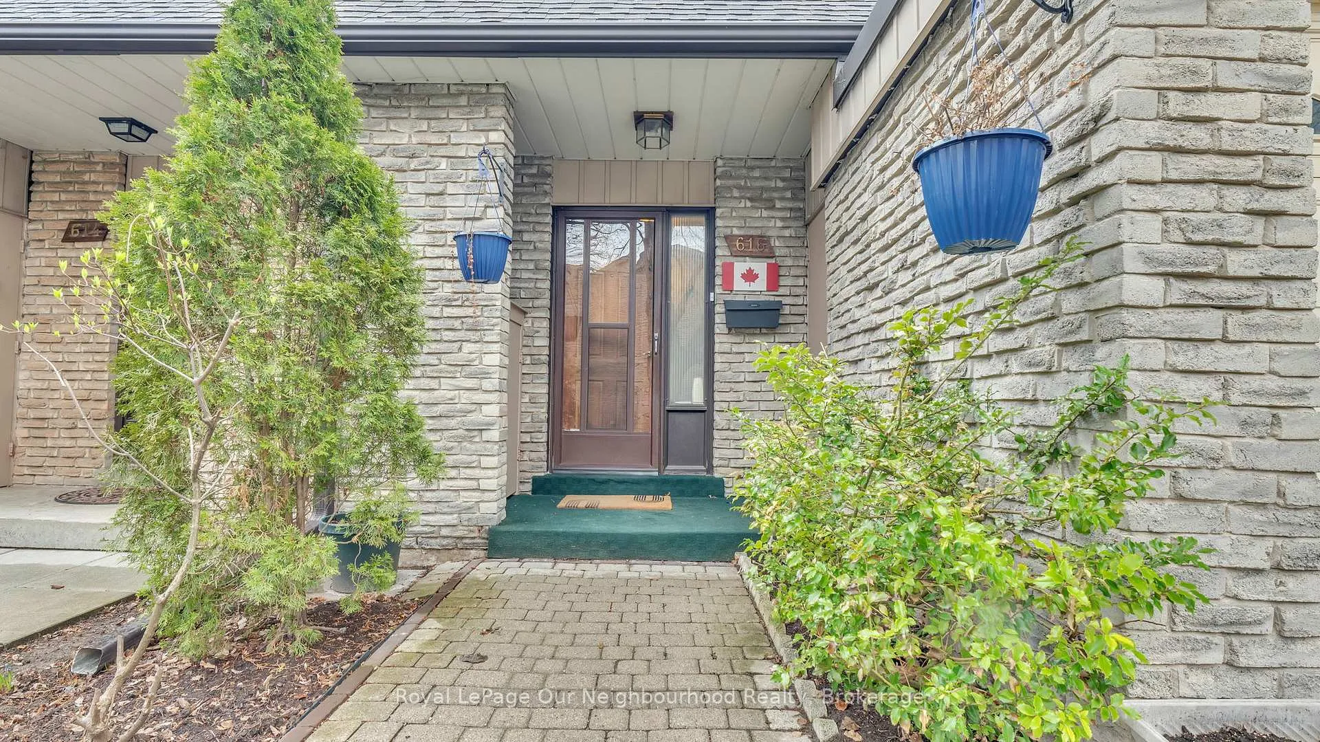 Photo 2 of 616 Forestwood Crescent, Burlington, Appleby — HOMEH