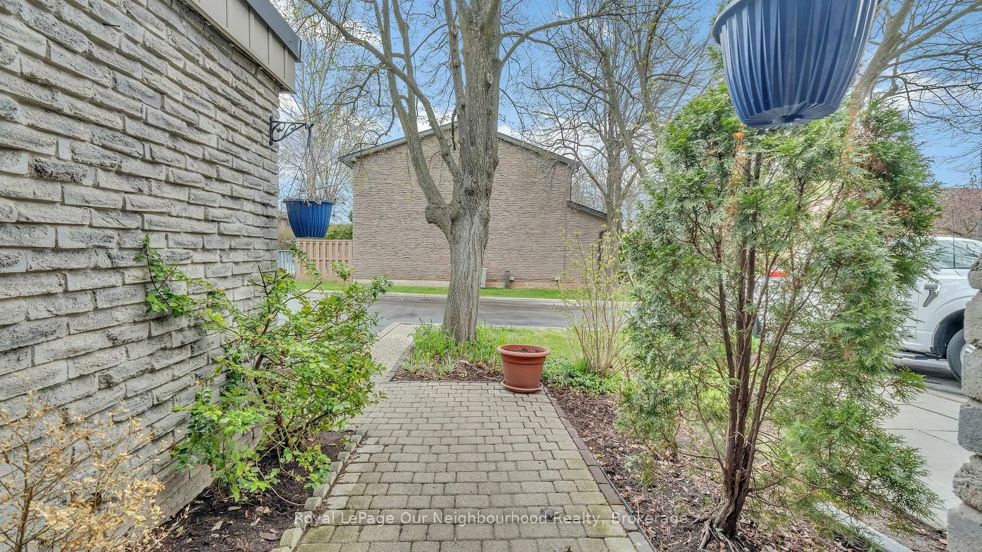 Photo 3 of 616 Forestwood Crescent, Burlington, Appleby — HOMEH