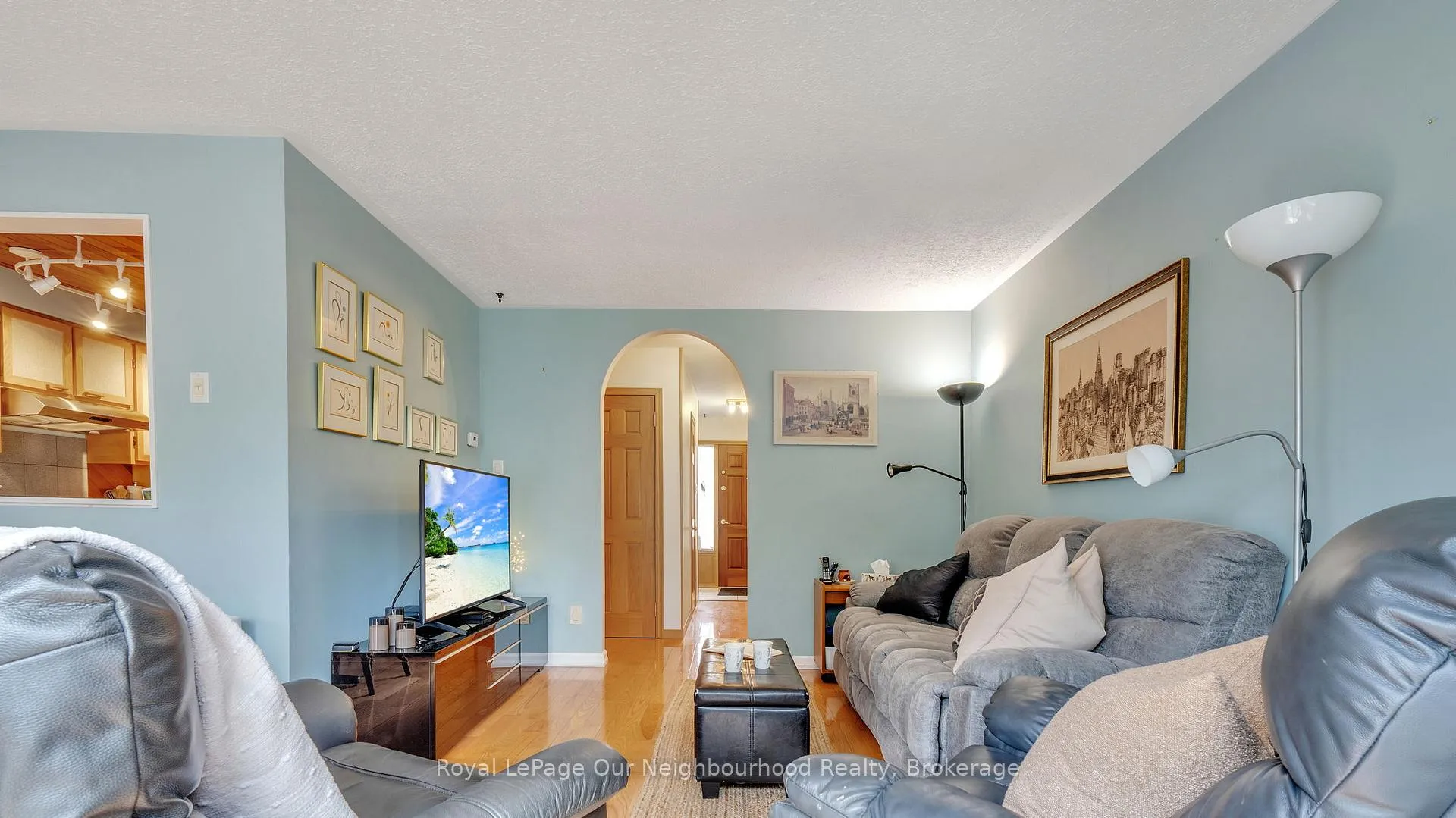 Photo 8 of 616 Forestwood Crescent, Burlington, Appleby — HOMEH