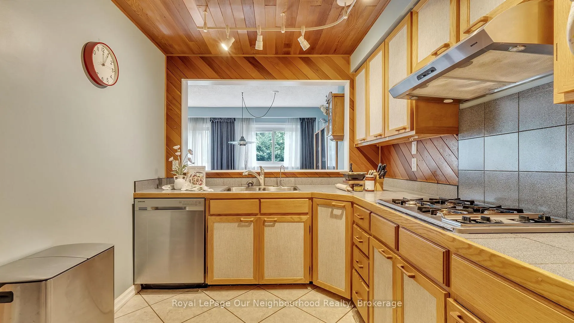 Photo 11 of 616 Forestwood Crescent, Burlington, Appleby — HOMEH