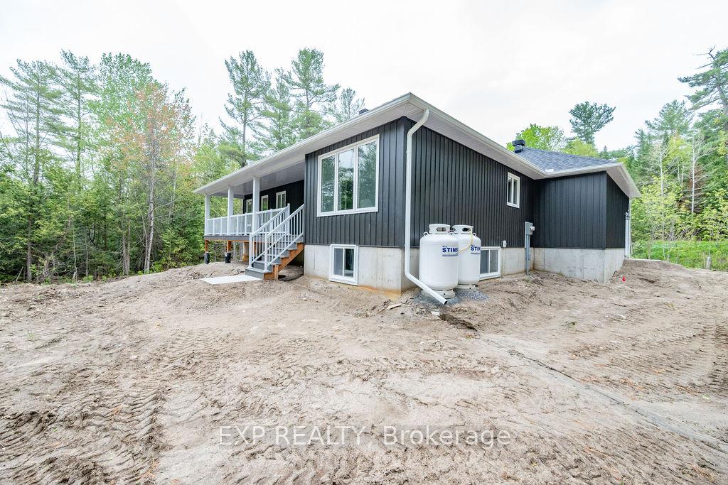 Photo 3 of 912 Burnstown Road, McNab/Braeside, Mcnab/Braeside Twps — HOMEH