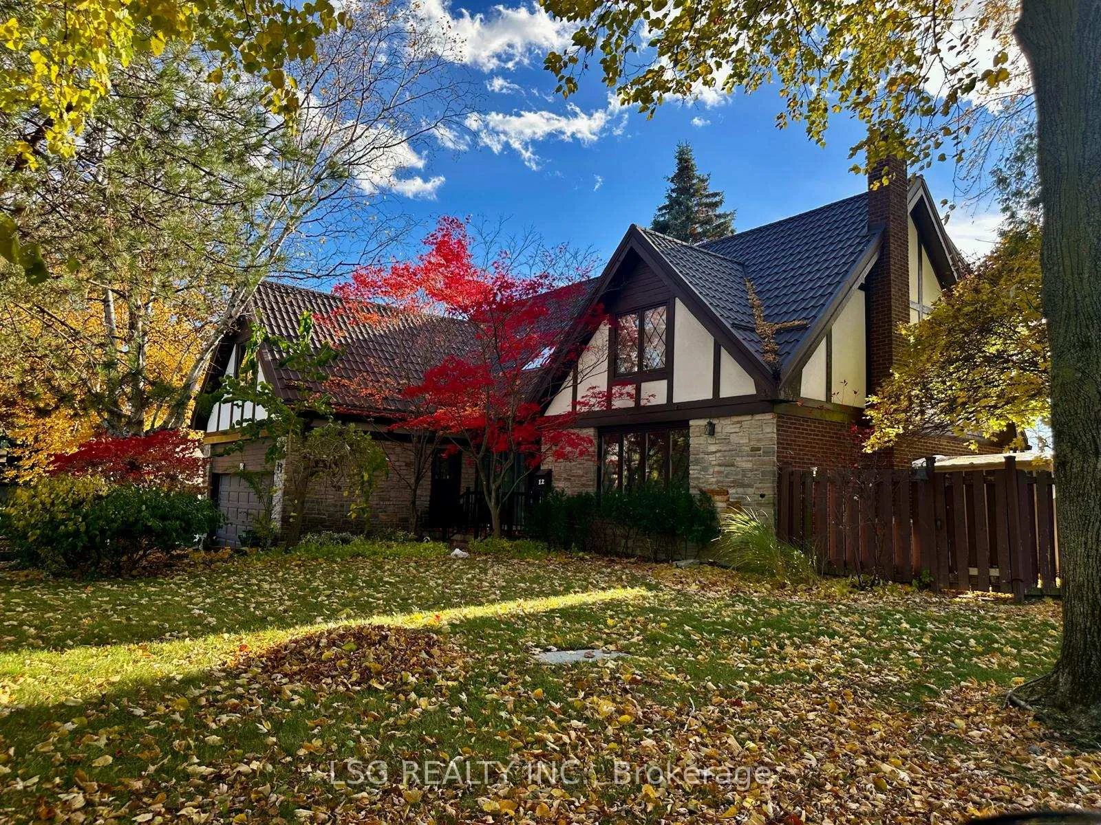 Front of 12 Brooklet Court