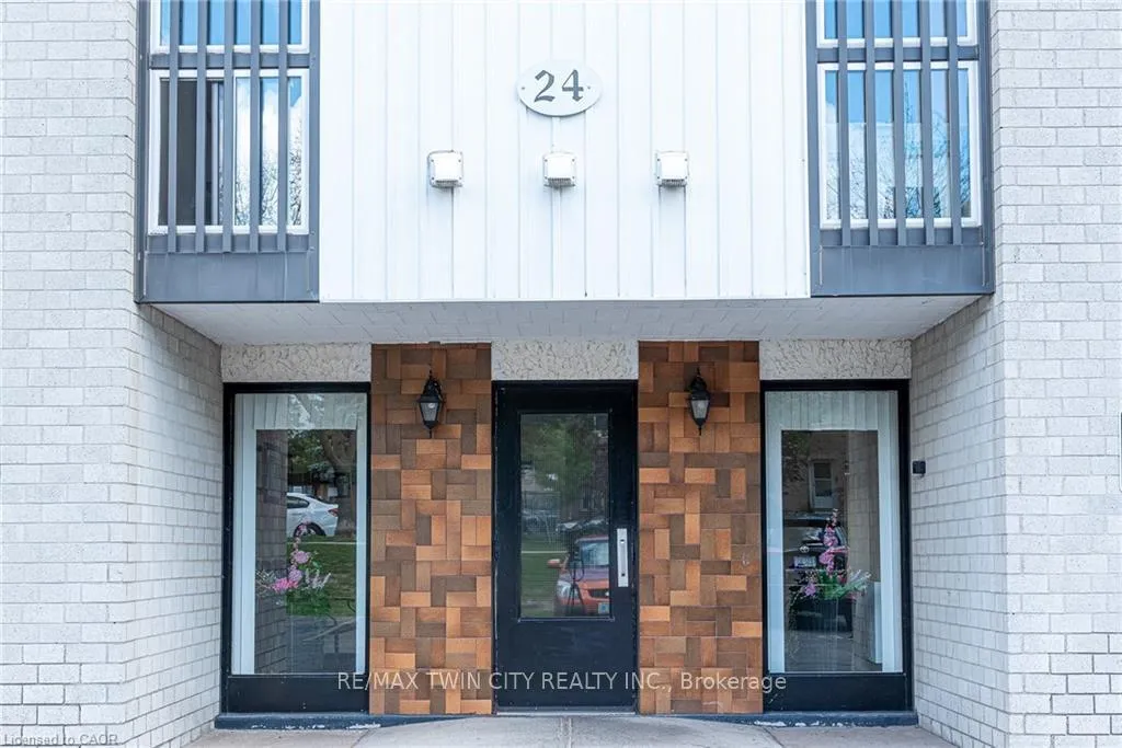 Photo 3 of Unit 305, 24 Mooregate Crescent, Kitchener — HOMEH