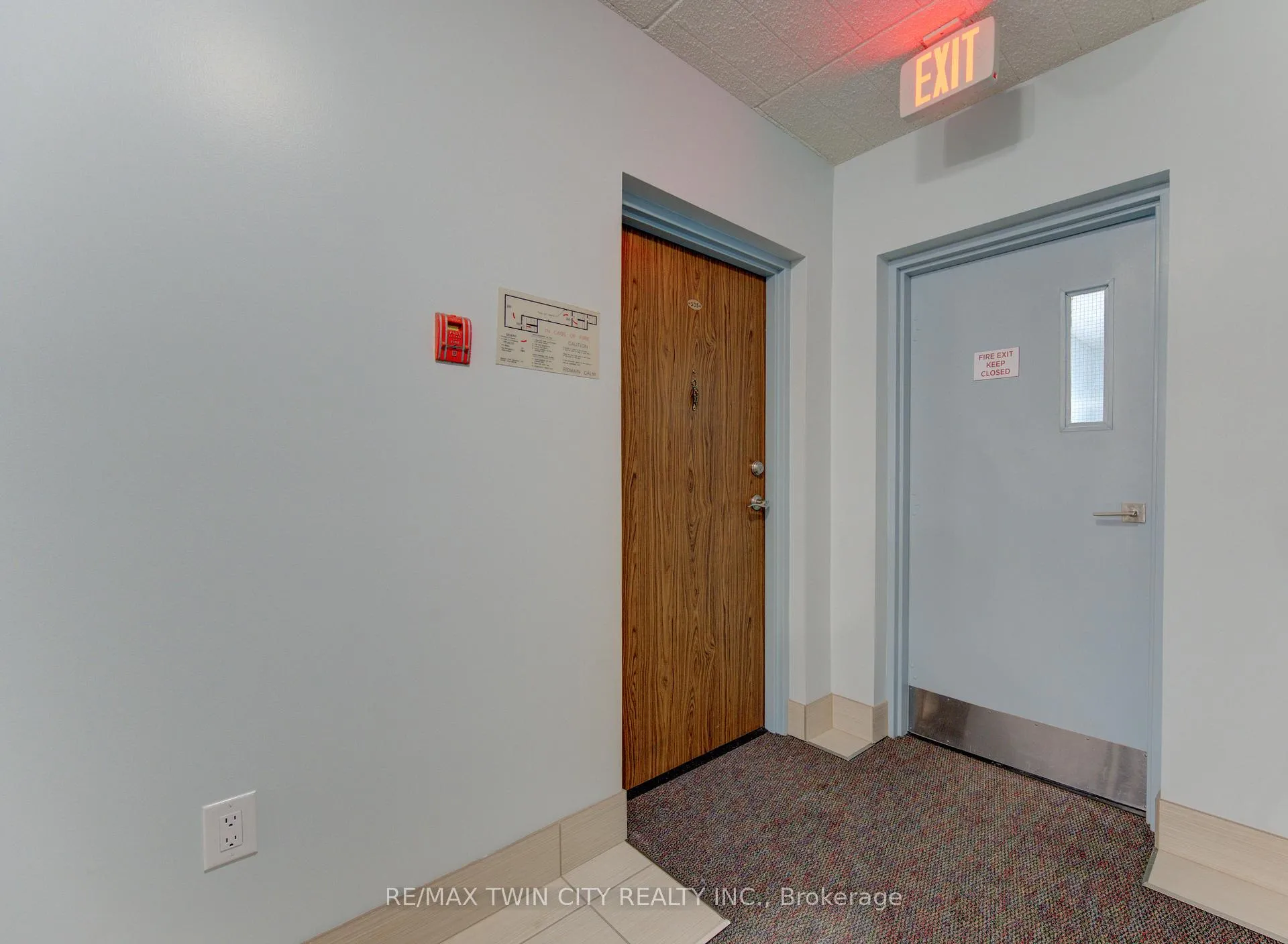 Photo 7 of Unit 305, 24 Mooregate Crescent, Kitchener — HOMEH
