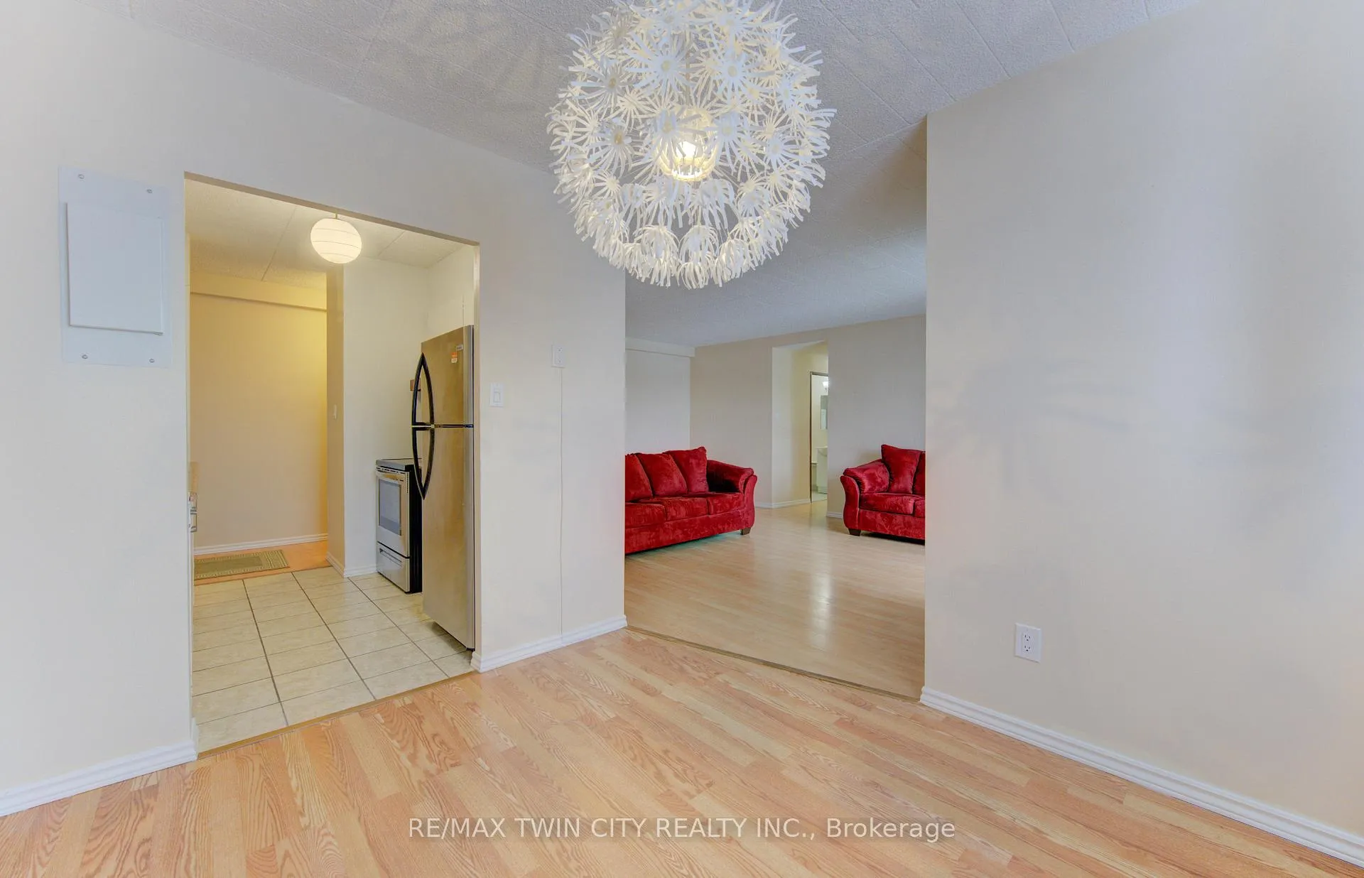 Photo 14 of Unit 305, 24 Mooregate Crescent, Kitchener — HOMEH