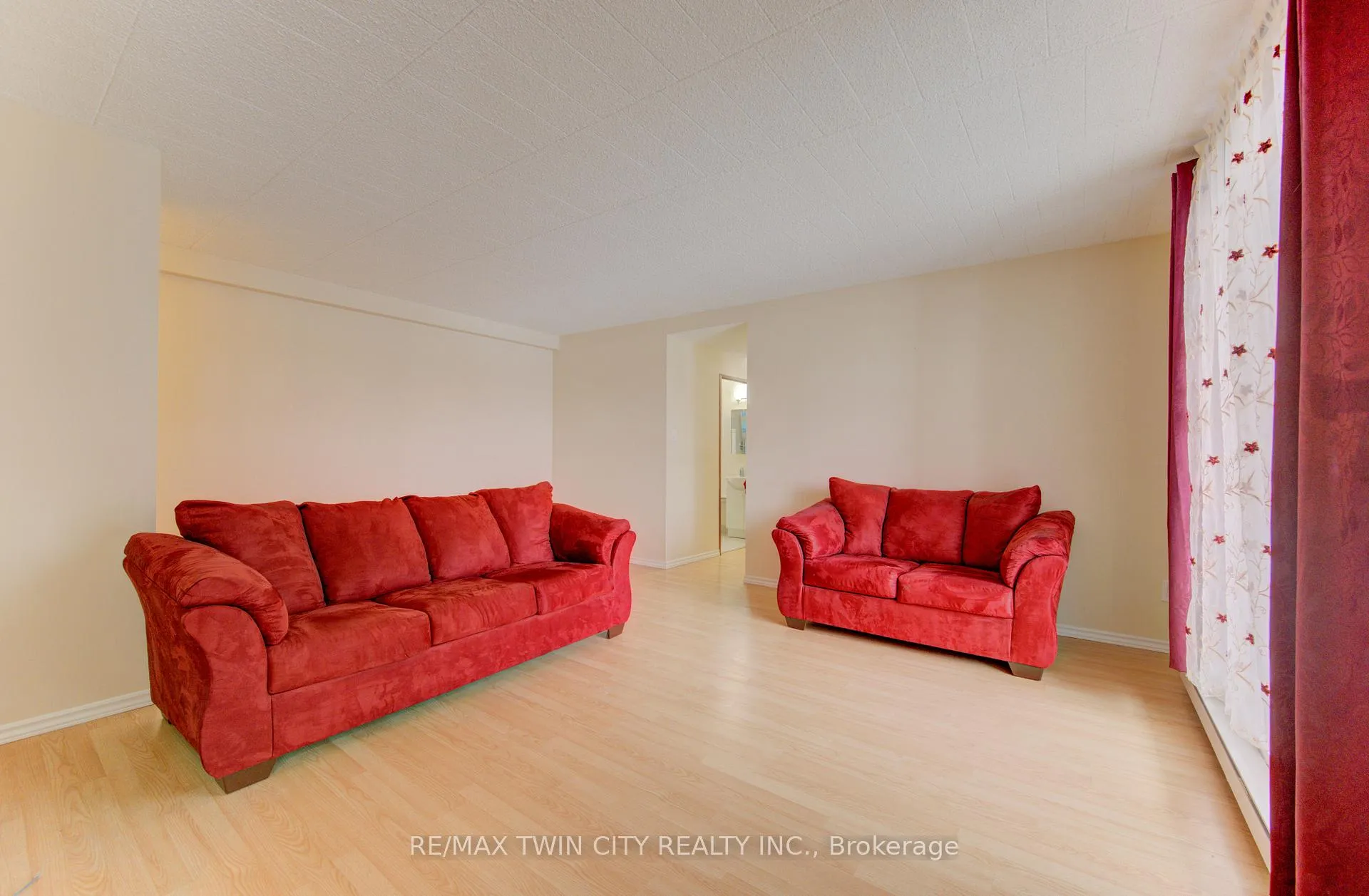 Photo 15 of Unit 305, 24 Mooregate Crescent, Kitchener — HOMEH
