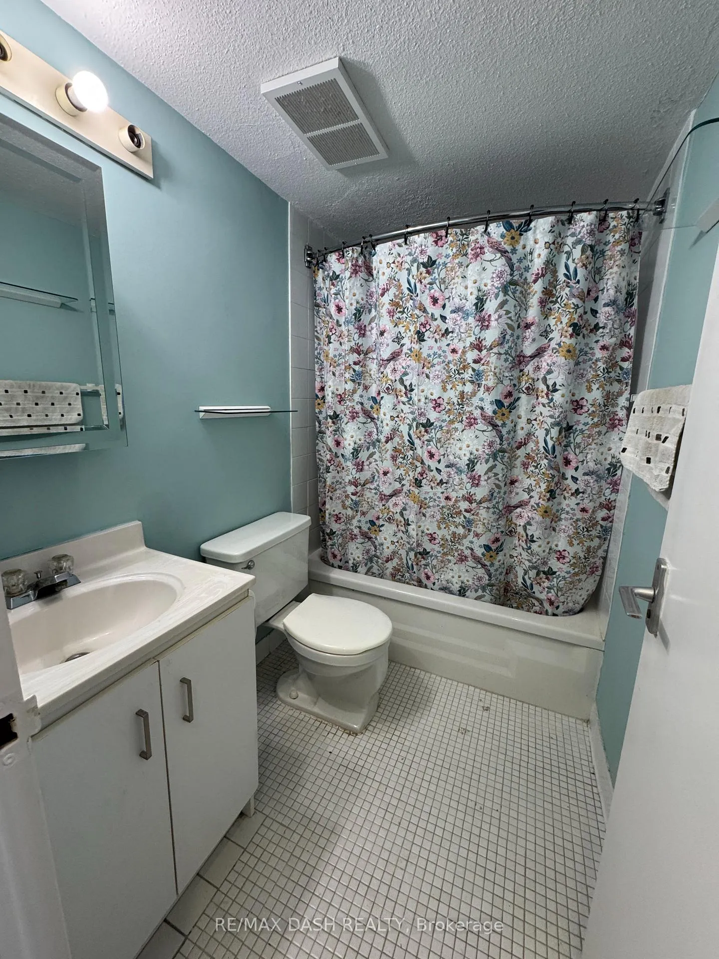 Photo 11 of Unit 2218, 1 Massey Square, Toronto, Crescent Town — HOMEH