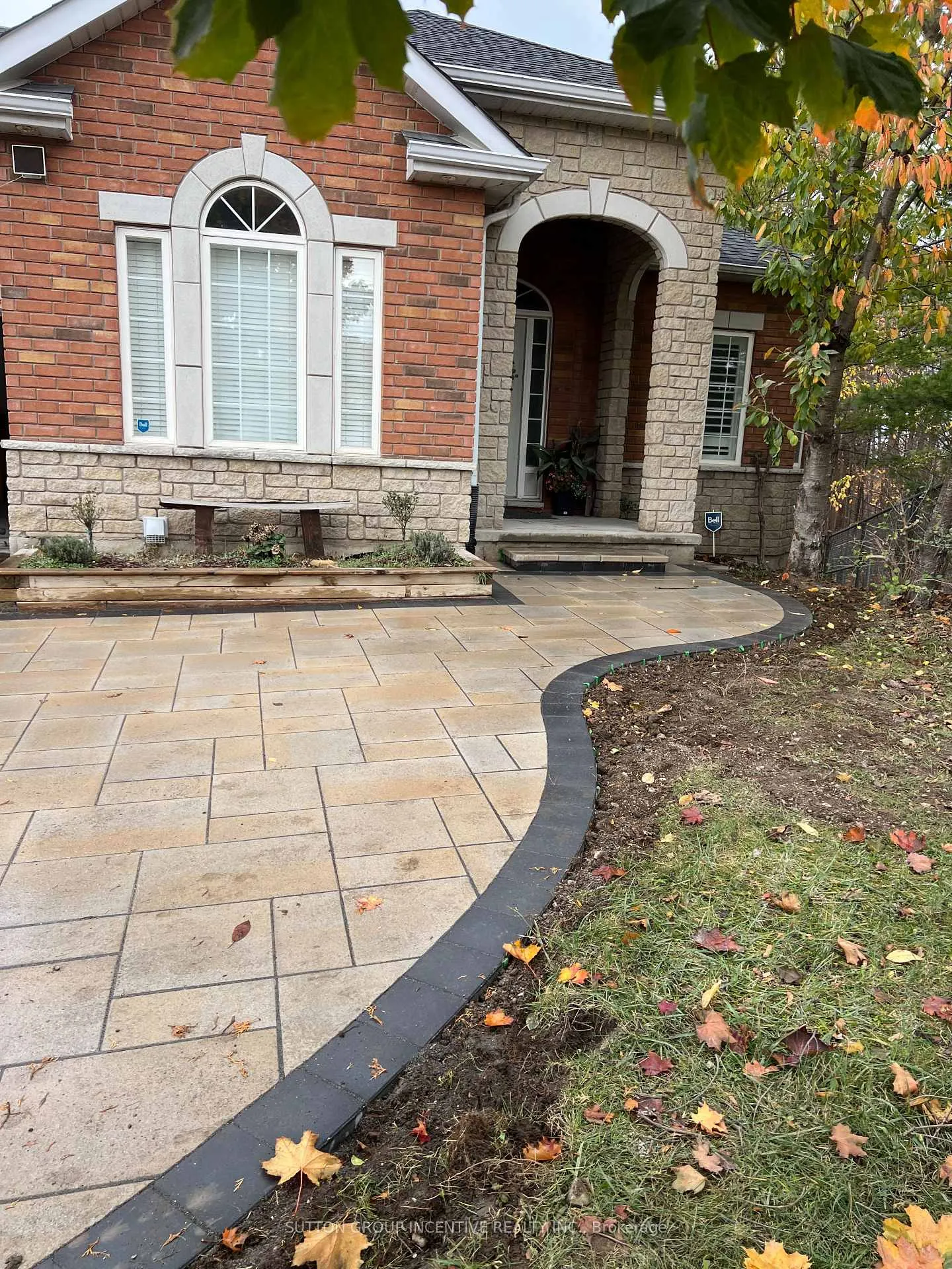 Photo 2 of 38 Hurst Drive, Barrie, Bayshore — HOMEH