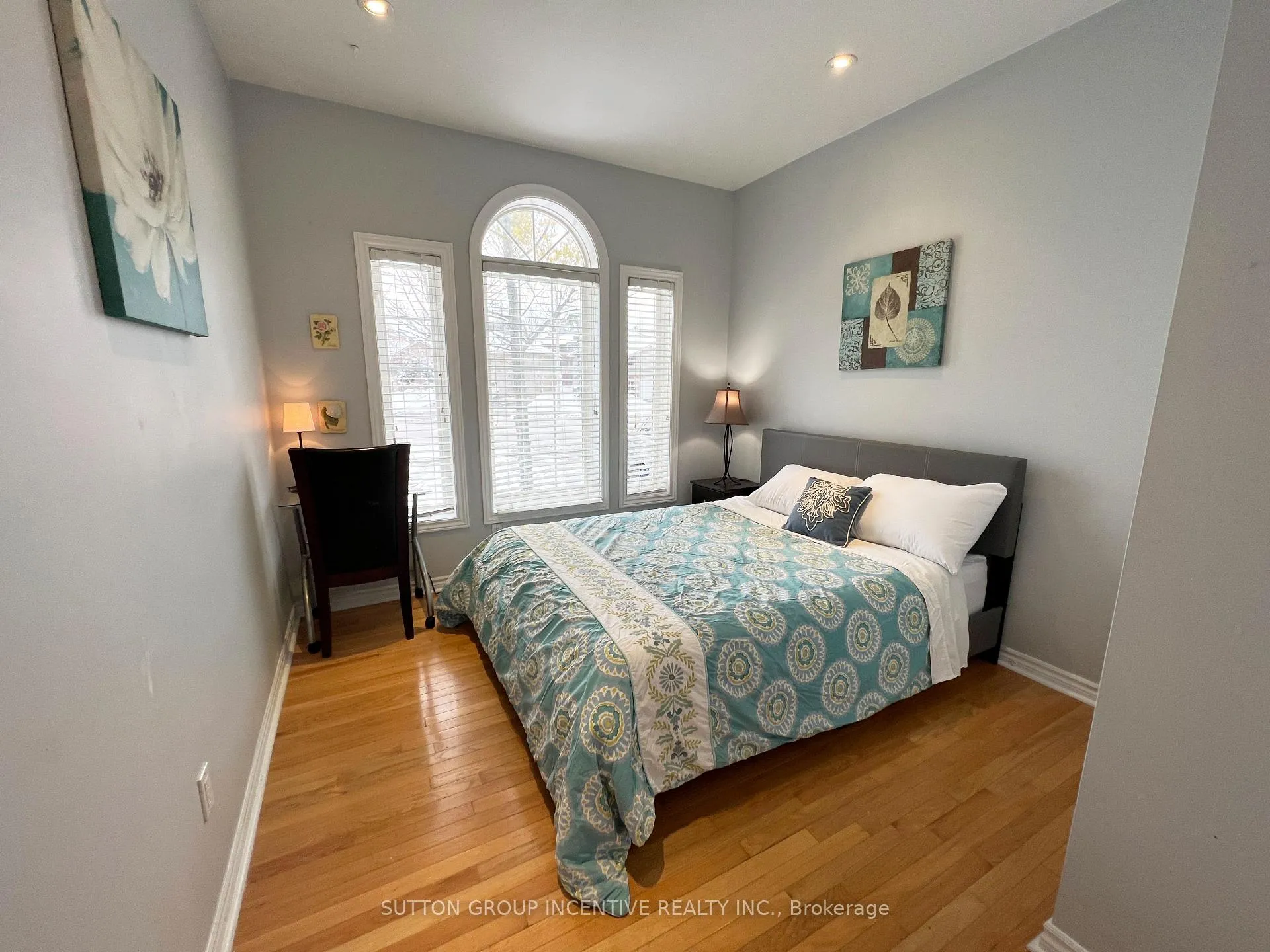 Photo 18 of 38 Hurst Drive, Barrie, Bayshore — HOMEH
