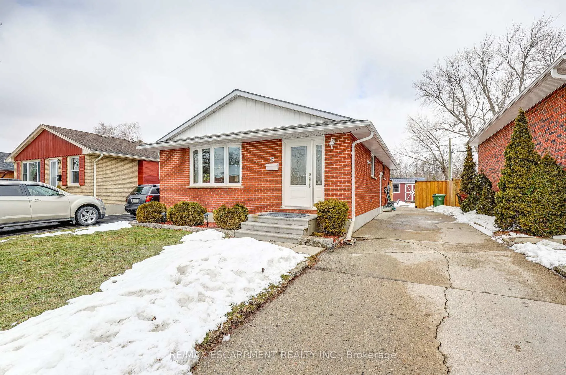 Photo 2 of 13 Rosemount Crescent, St. Thomas — HOMEH