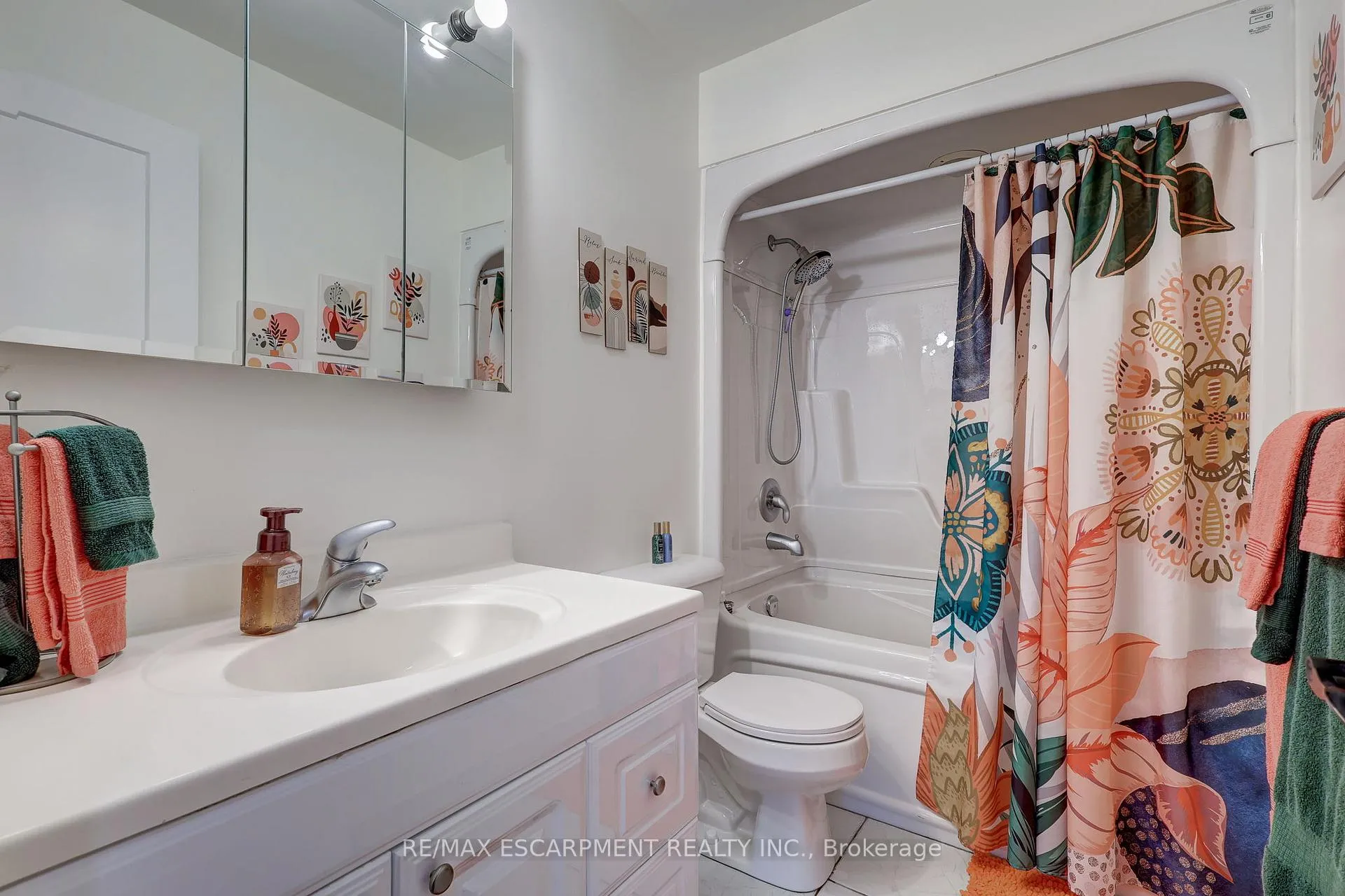 Photo 24 of 13 Rosemount Crescent, St. Thomas — HOMEH