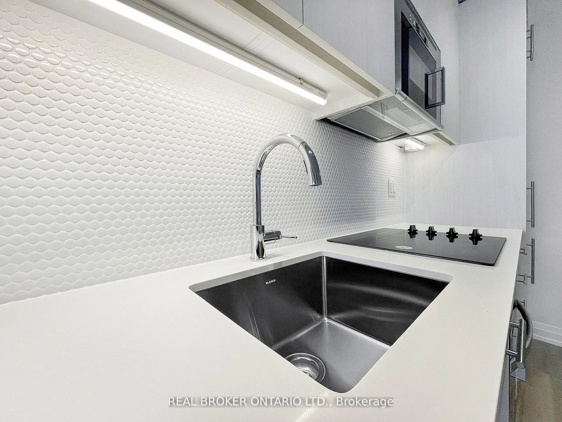 Photo 8 of Unit 2705, 286 Main Street, Toronto, East End-Danforth — HOMEH