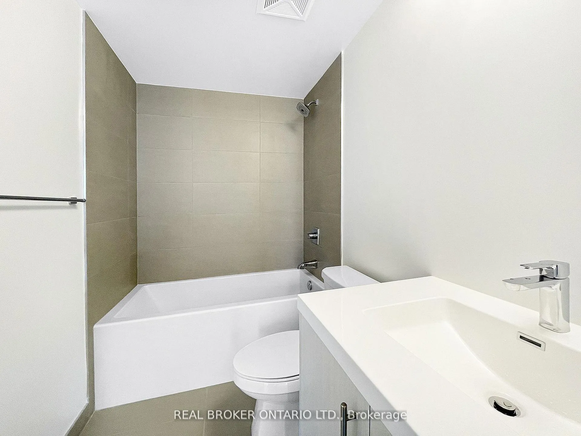 Photo 14 of Unit 2705, 286 Main Street, Toronto, East End-Danforth — HOMEH