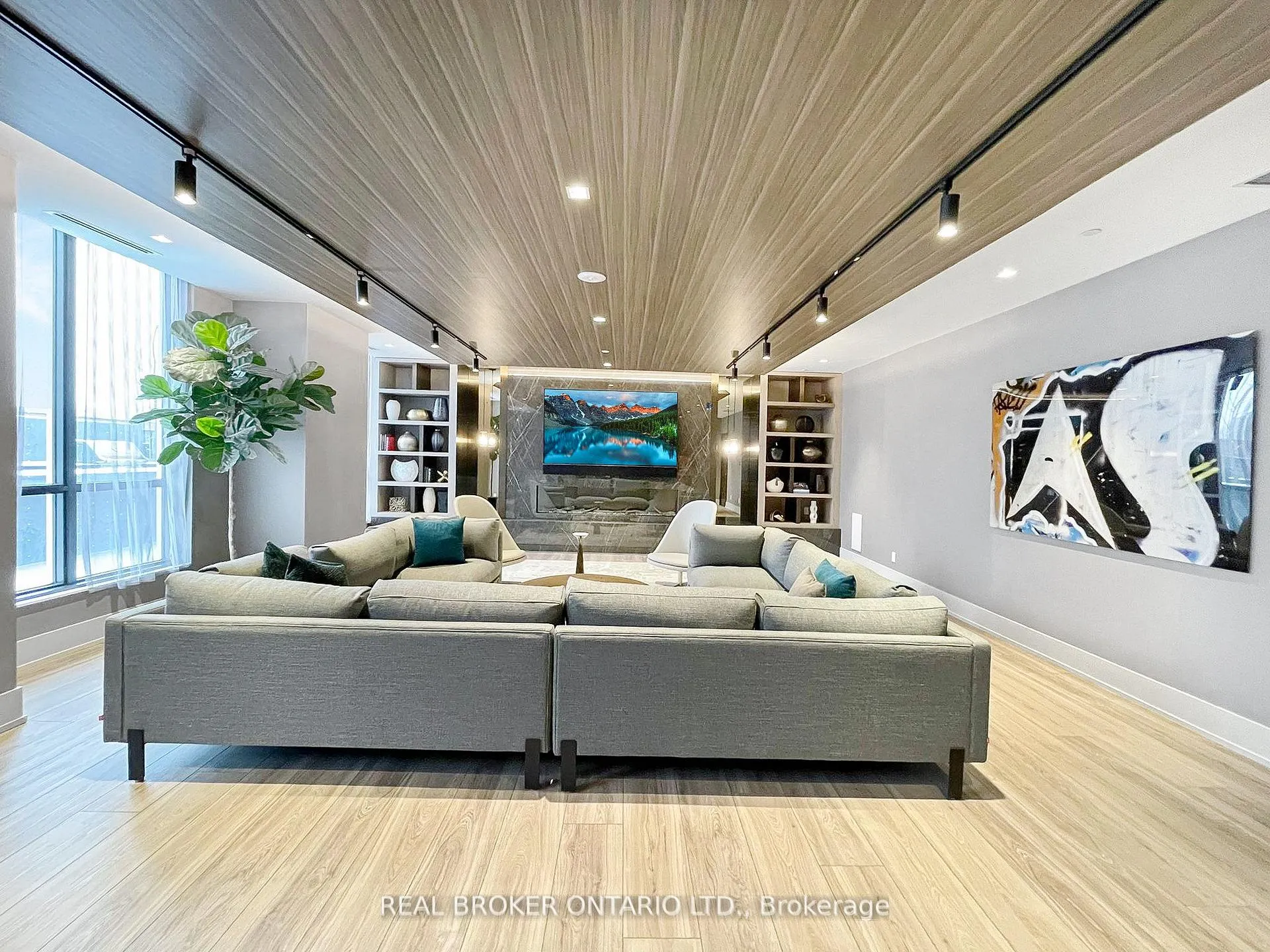 Photo 23 of Unit 2705, 286 Main Street, Toronto, East End-Danforth — HOMEH