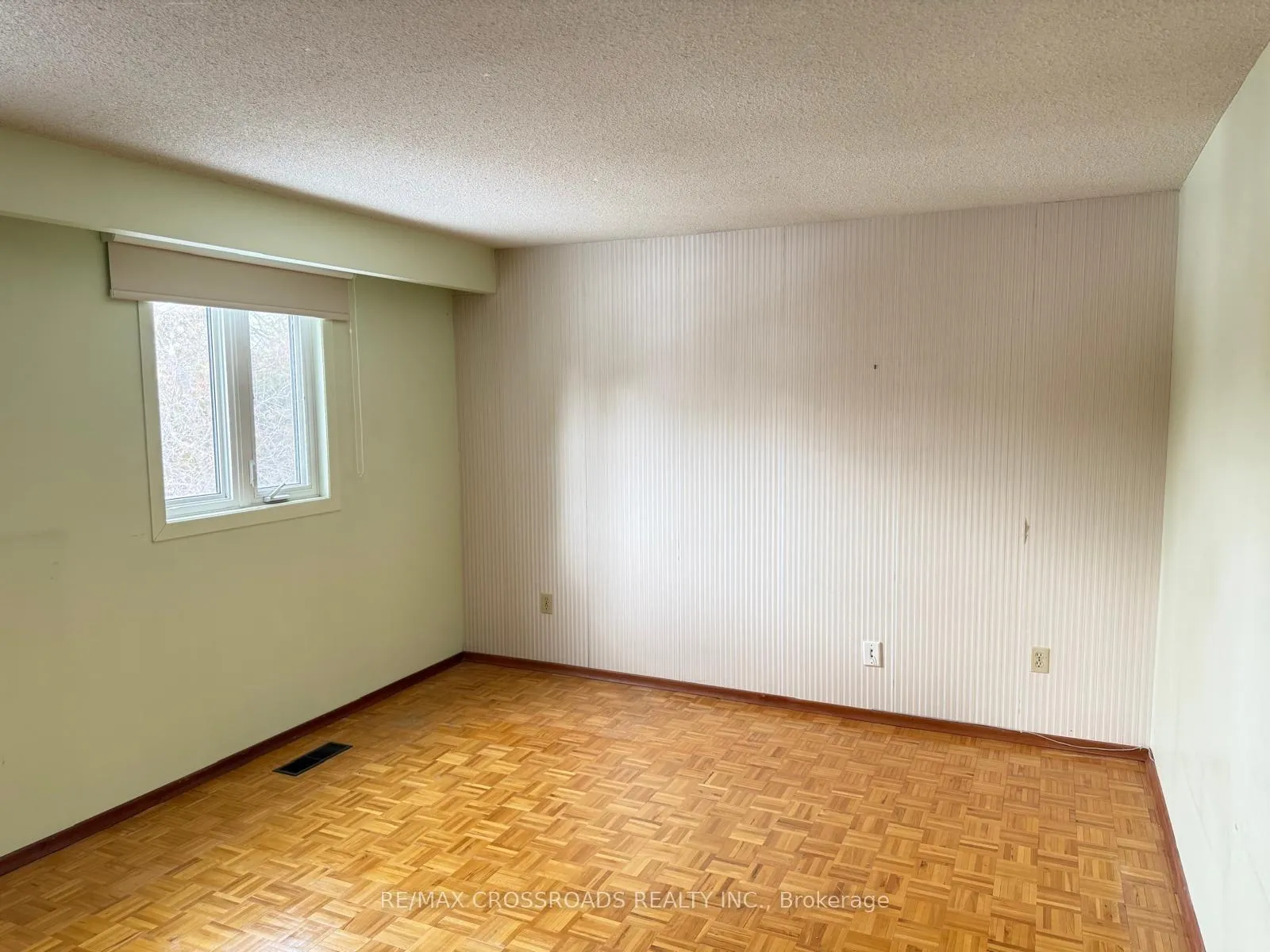 Photo 8 of 57 Sir Constantine Drive, Markham, Markham Village — HOMEH