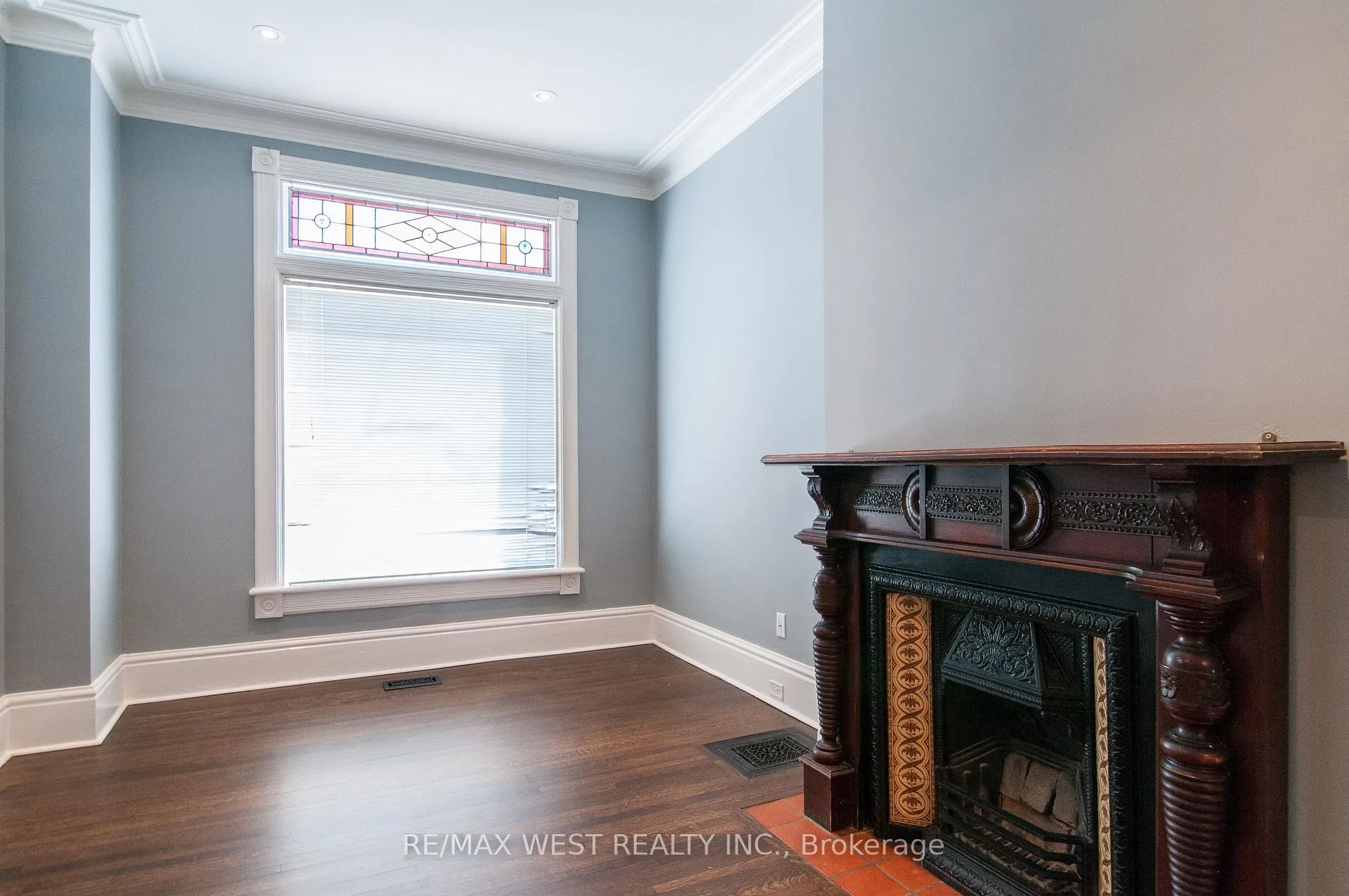 Photo 5 of Unit Upper, 36 Kennedy Avenue, Toronto, High Park-Swansea — HOMEH
