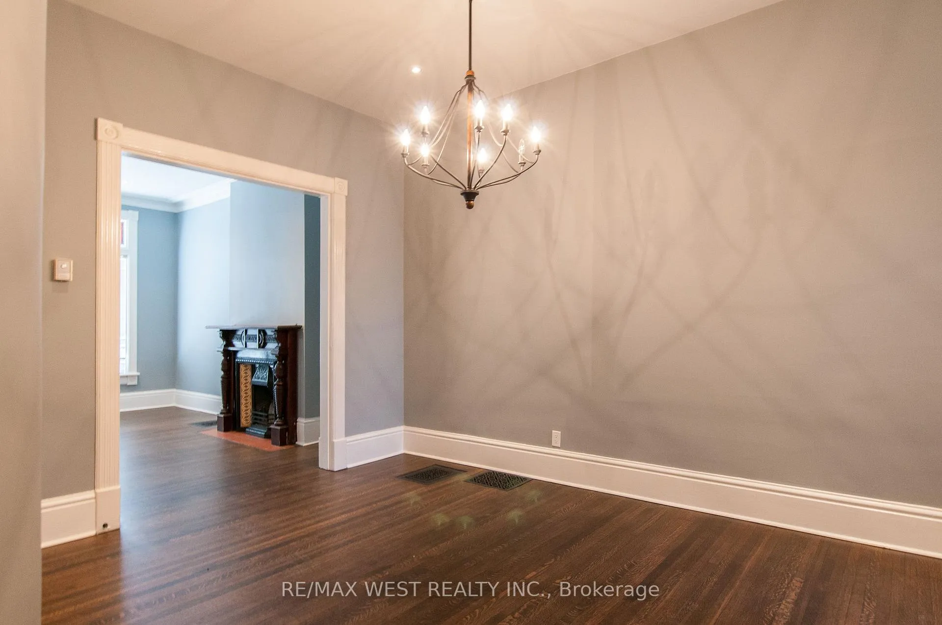 Photo 6 of Unit Upper, 36 Kennedy Avenue, Toronto, High Park-Swansea — HOMEH