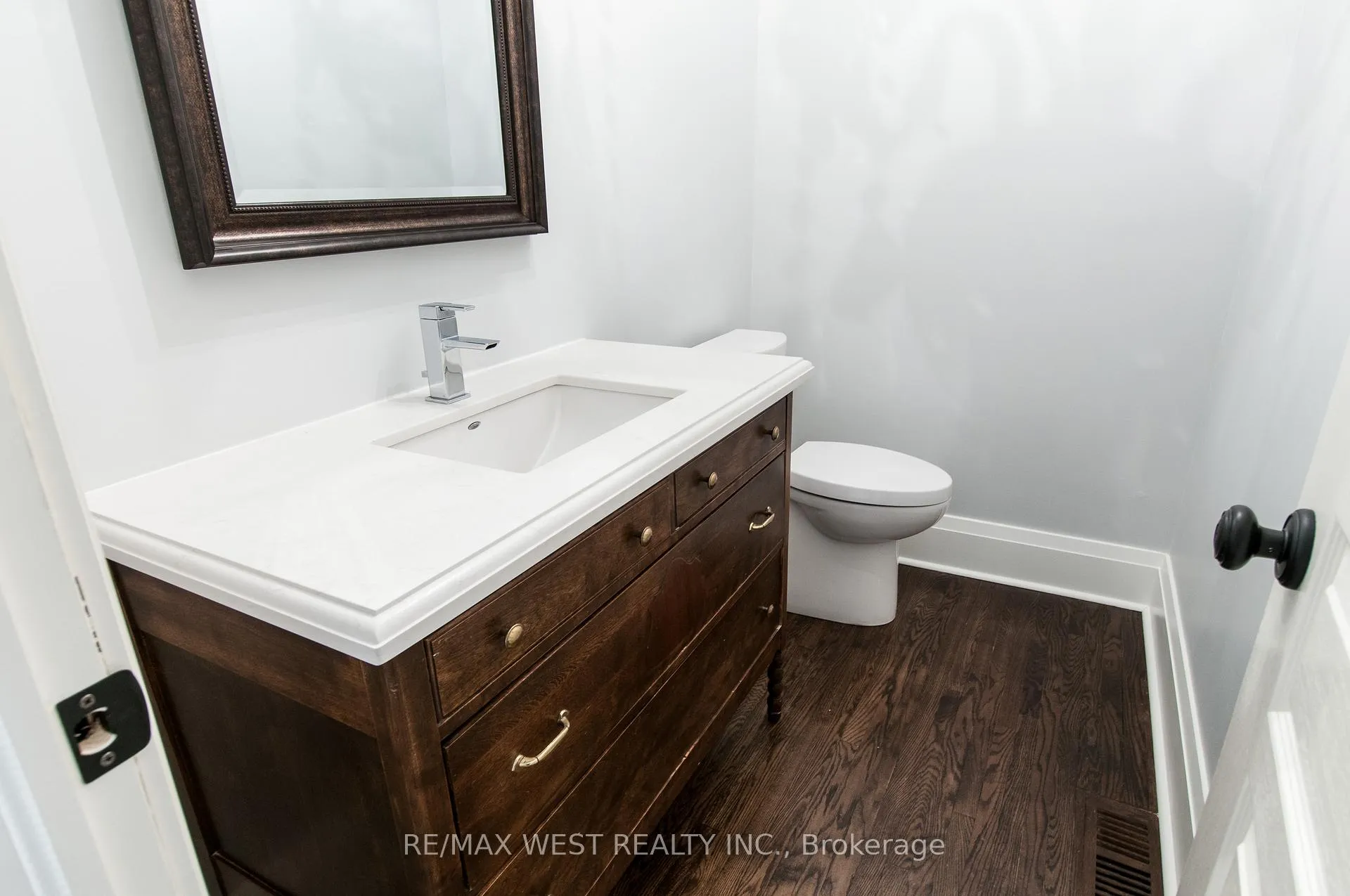 Photo 7 of Unit Upper, 36 Kennedy Avenue, Toronto, High Park-Swansea — HOMEH
