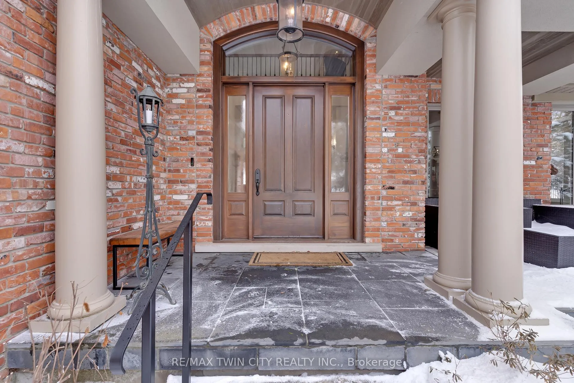 Photo 2 of 443 Malabar Drive, Waterloo — HOMEH