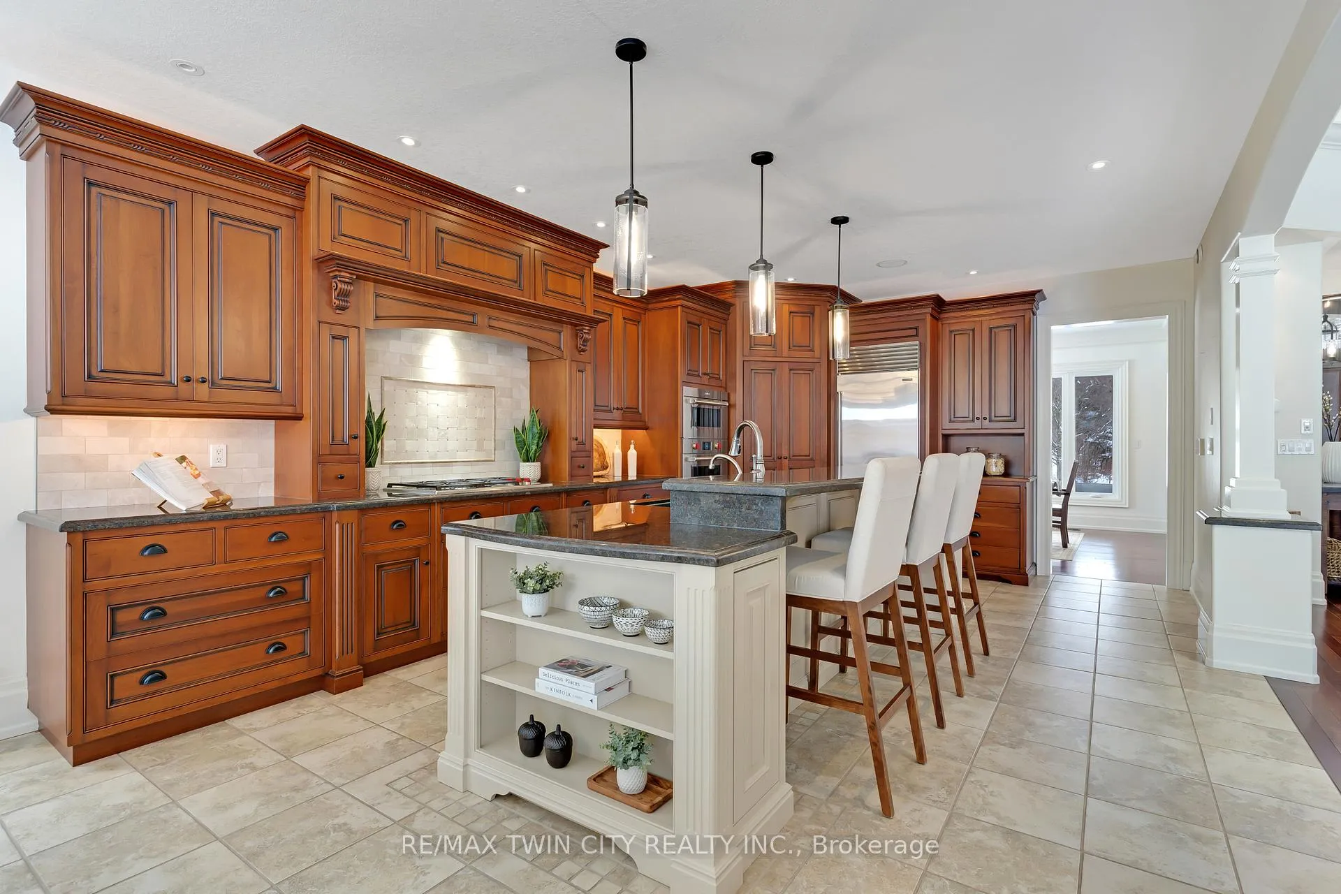 Photo 13 of 443 Malabar Drive, Waterloo — HOMEH