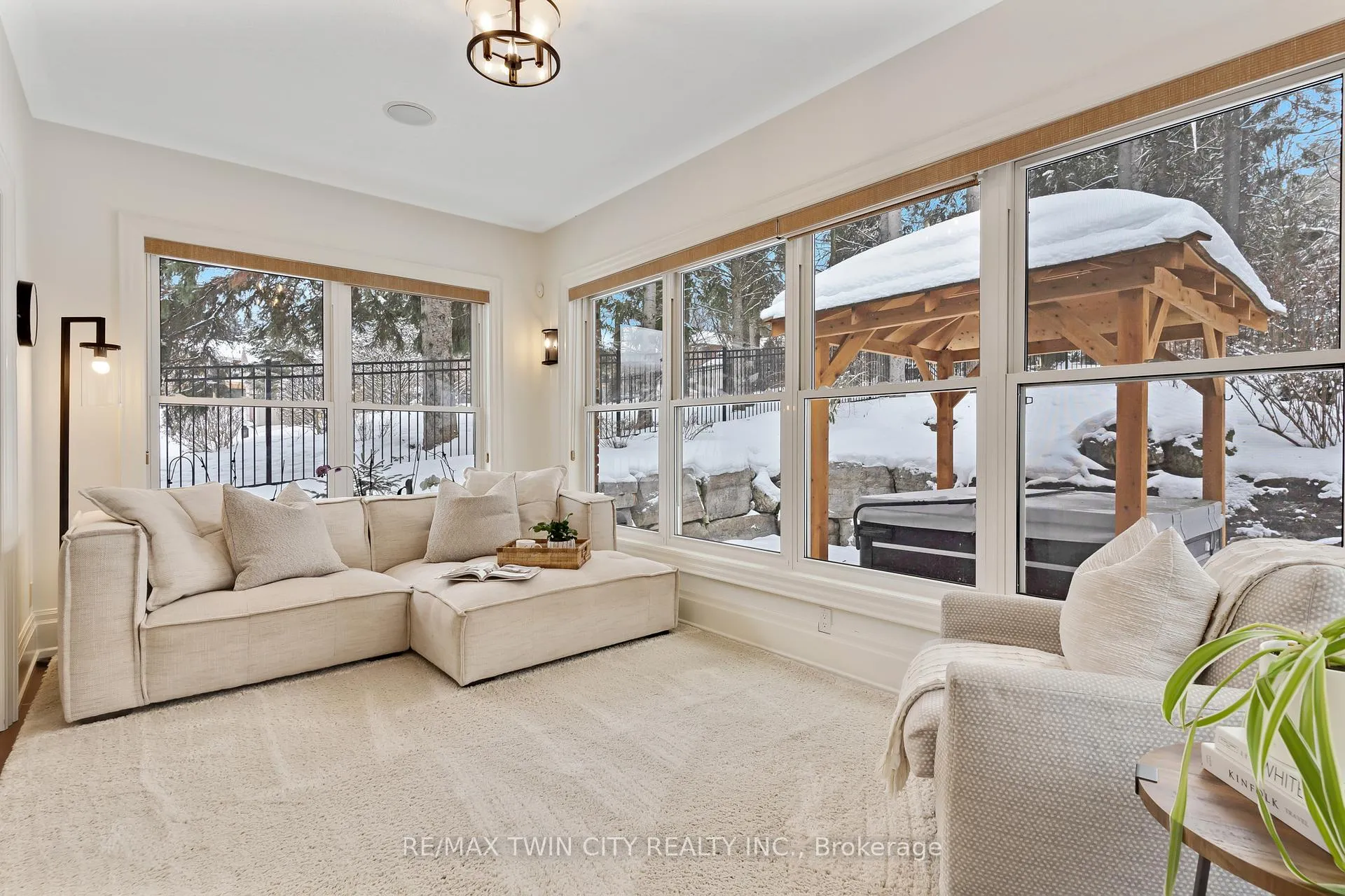 Photo 19 of 443 Malabar Drive, Waterloo — HOMEH