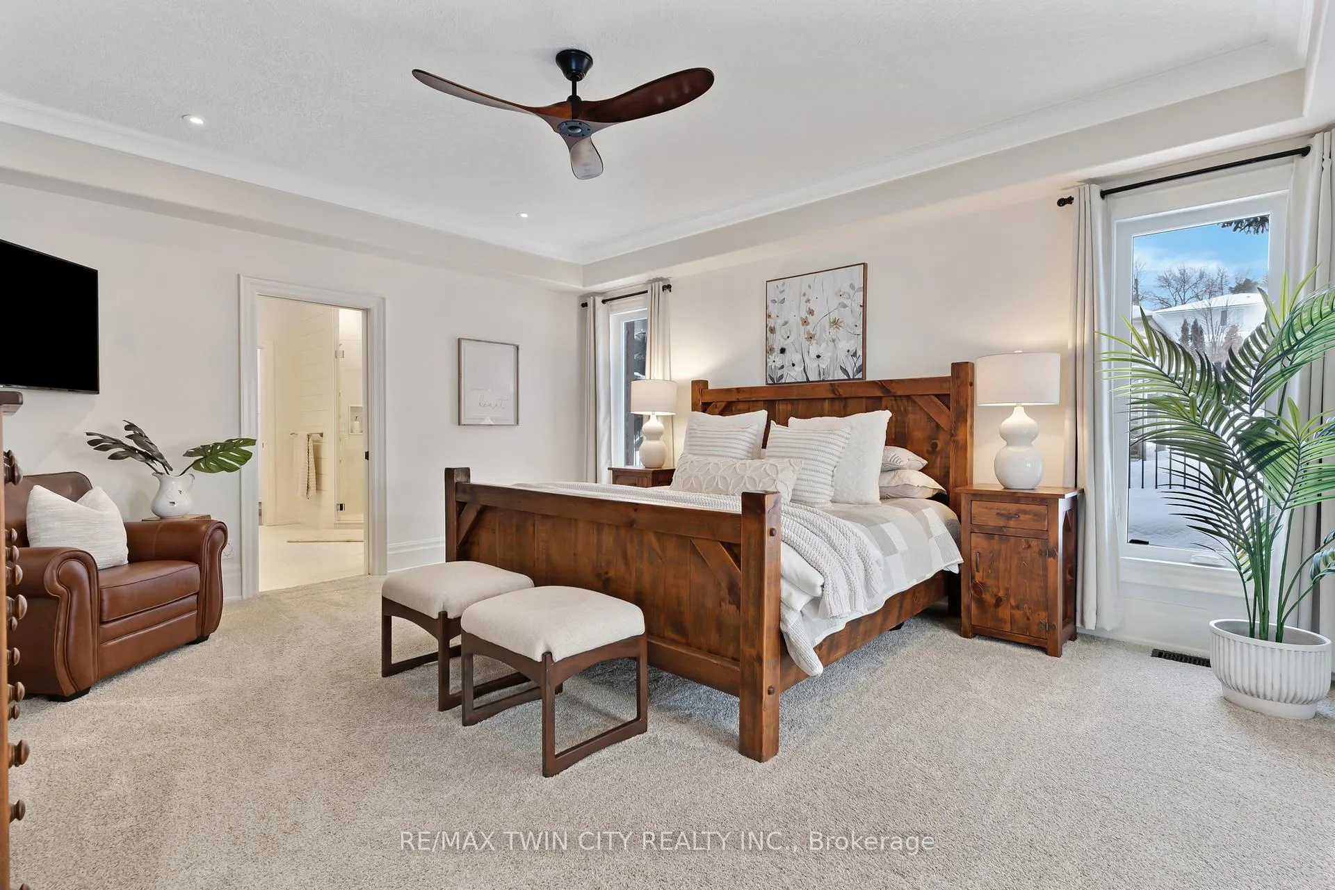 Photo 20 of 443 Malabar Drive, Waterloo — HOMEH