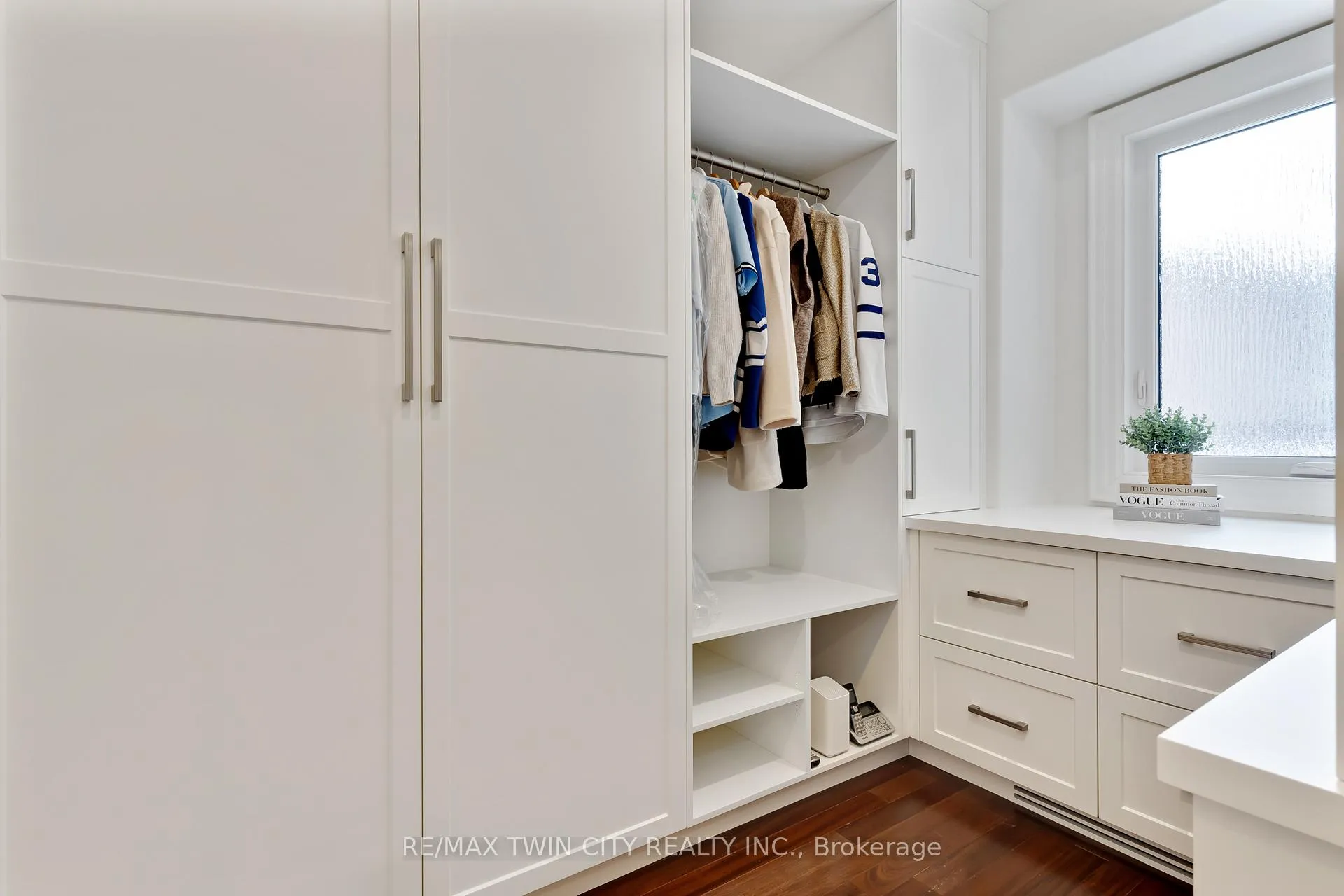Photo 24 of 443 Malabar Drive, Waterloo — HOMEH