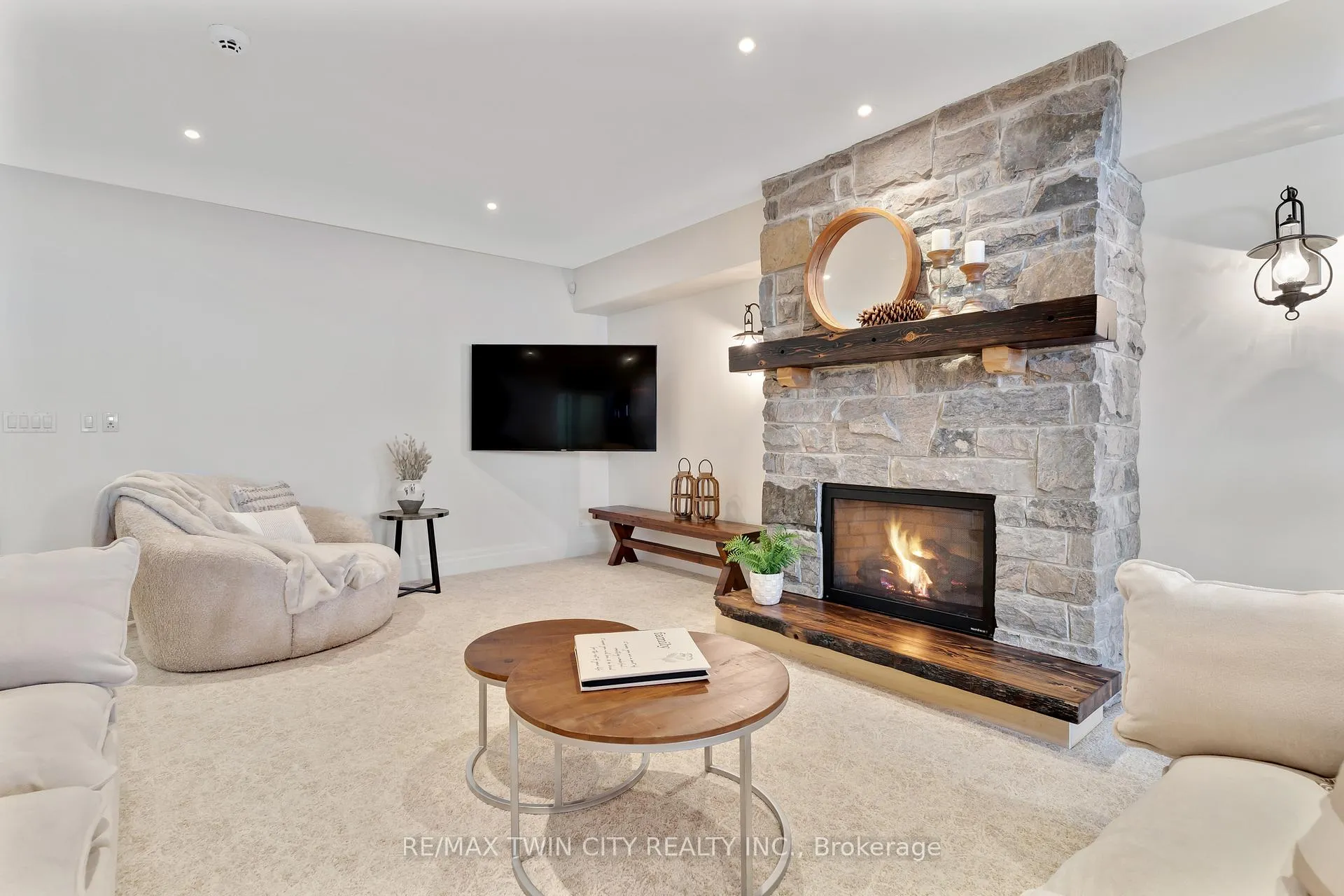 Photo 26 of 443 Malabar Drive, Waterloo — HOMEH