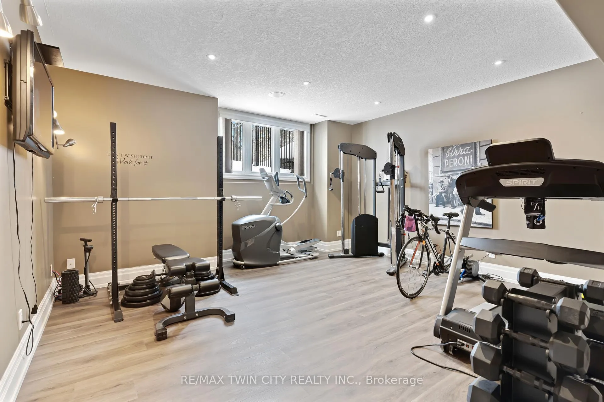 Photo 30 of 443 Malabar Drive, Waterloo — HOMEH