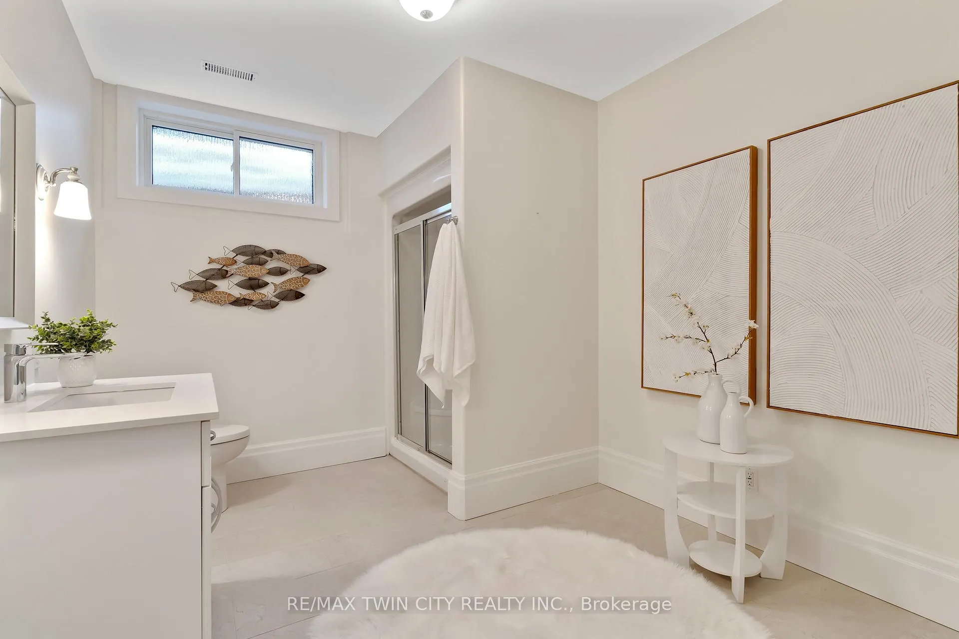 Photo 33 of 443 Malabar Drive, Waterloo — HOMEH