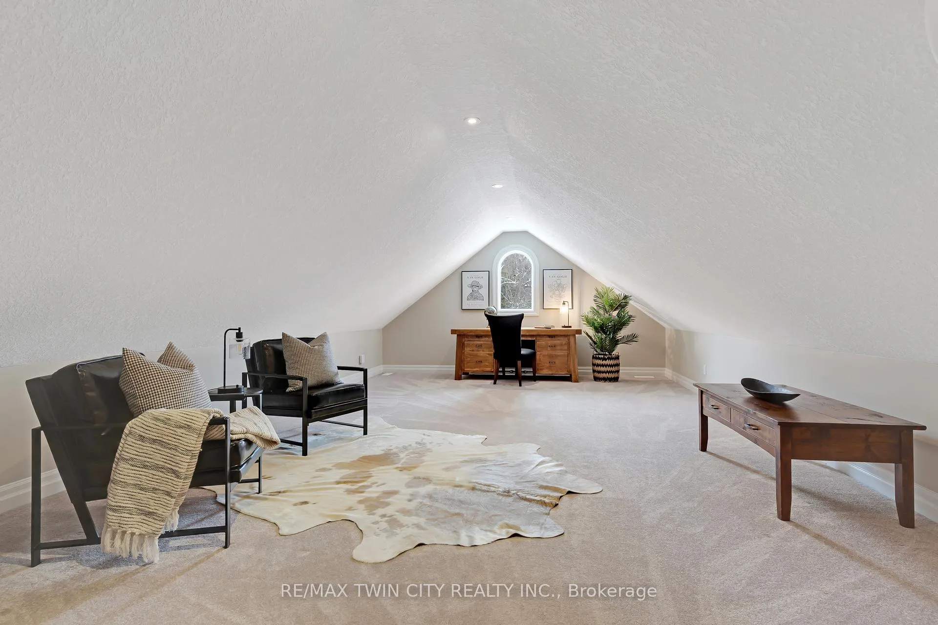 Photo 35 of 443 Malabar Drive, Waterloo — HOMEH