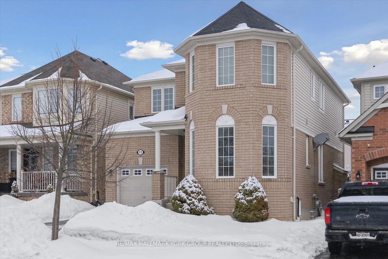 Photo 4 of 11 Gordon Drive, New Tecumseth, Alliston — HOMEH
