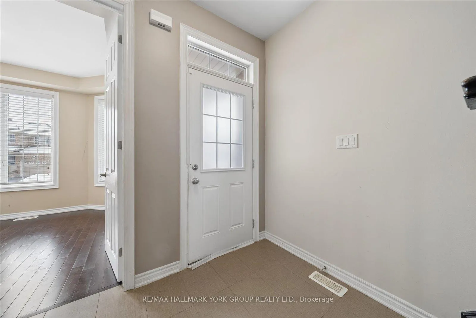 Photo 7 of 11 Gordon Drive, New Tecumseth, Alliston — HOMEH