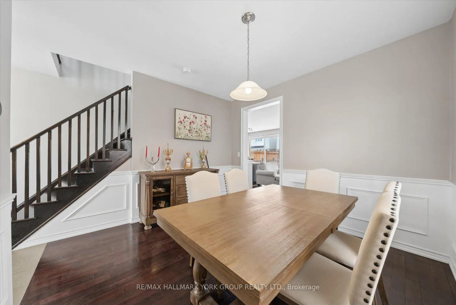 Photo 9 of 11 Gordon Drive, New Tecumseth, Alliston — HOMEH