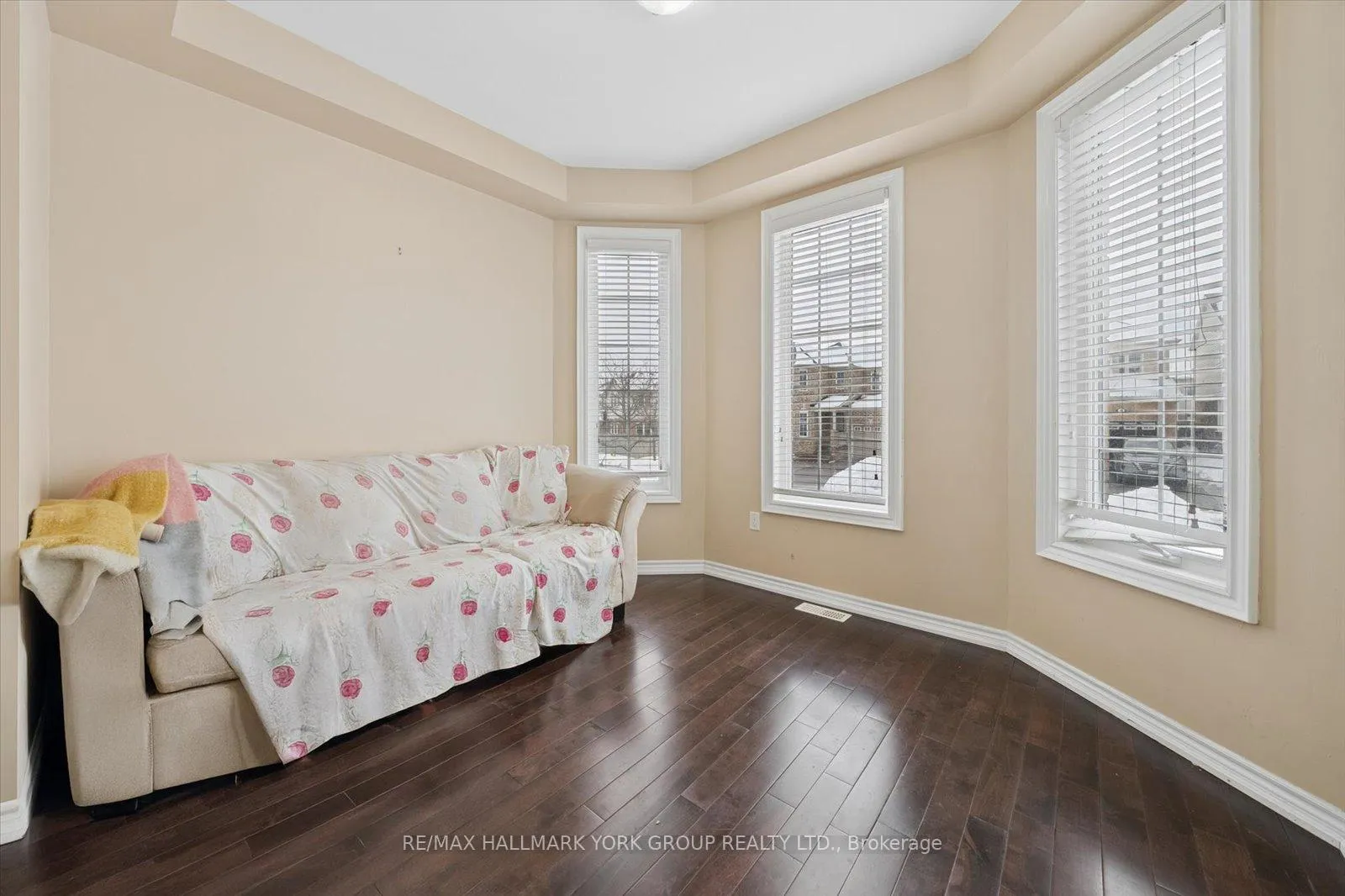 Photo 12 of 11 Gordon Drive, New Tecumseth, Alliston — HOMEH
