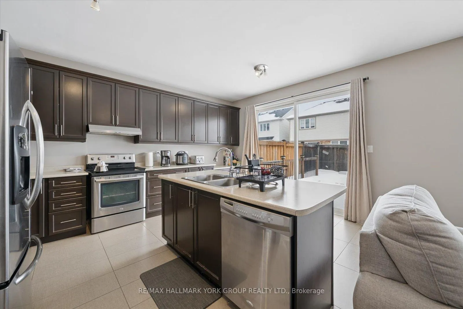 Photo 19 of 11 Gordon Drive, New Tecumseth, Alliston — HOMEH
