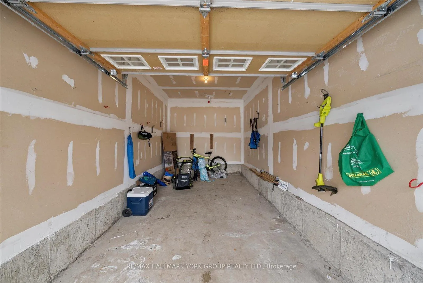 Photo 39 of 11 Gordon Drive, New Tecumseth, Alliston — HOMEH