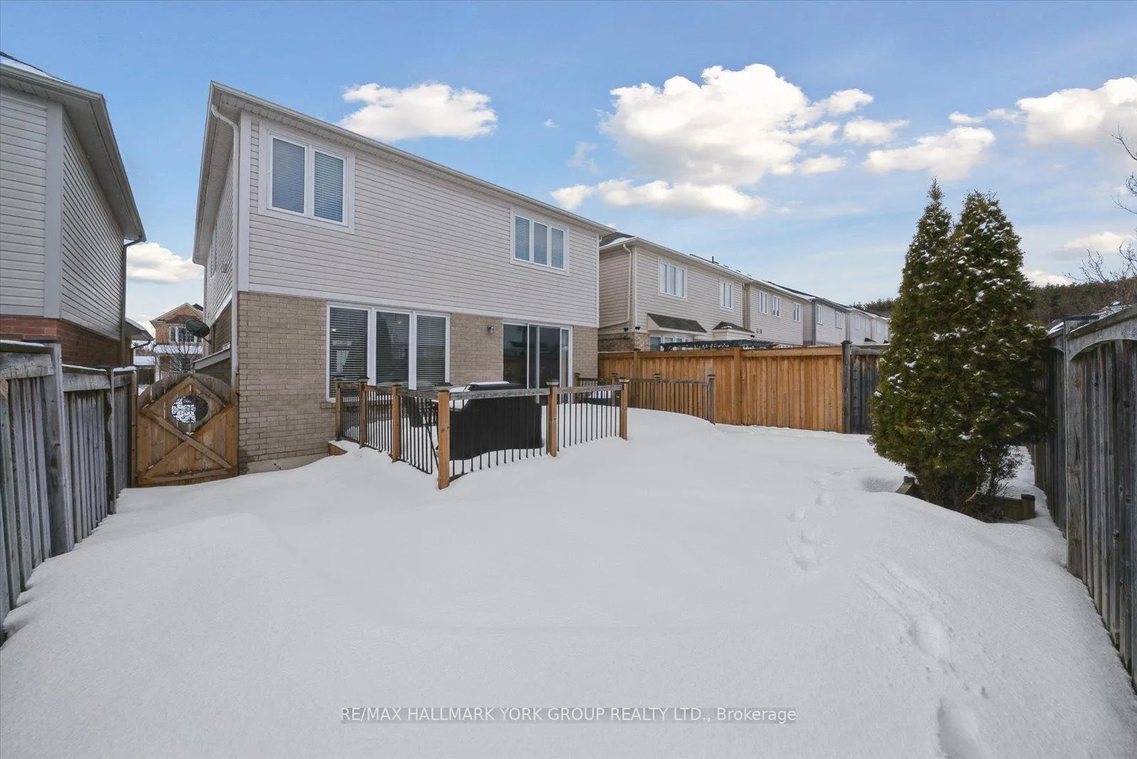 Photo 45 of 11 Gordon Drive, New Tecumseth, Alliston — HOMEH