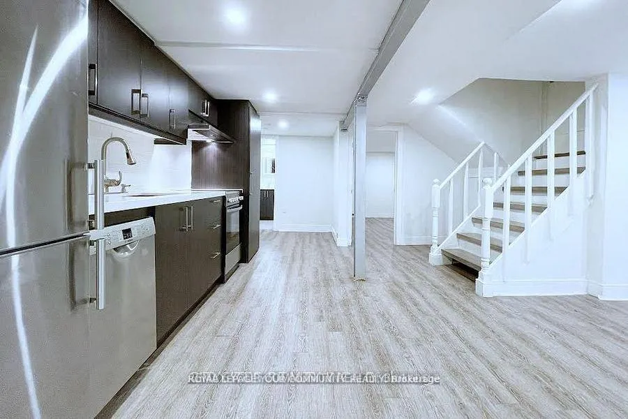 Photo 2 of Unit Lower, 299 Rosewell Avenue E, Toronto, Lawrence Park South — HOMEH