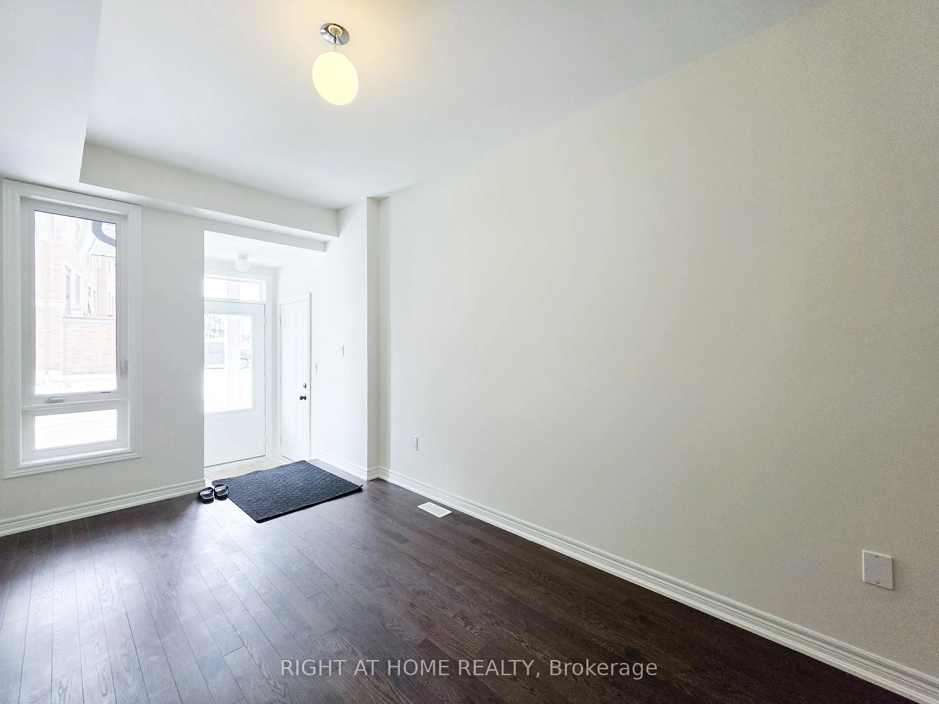 Photo 10 of 1256 Elizabeth Mackenzie Drive, Pickering, Rural Pickering — HOMEH