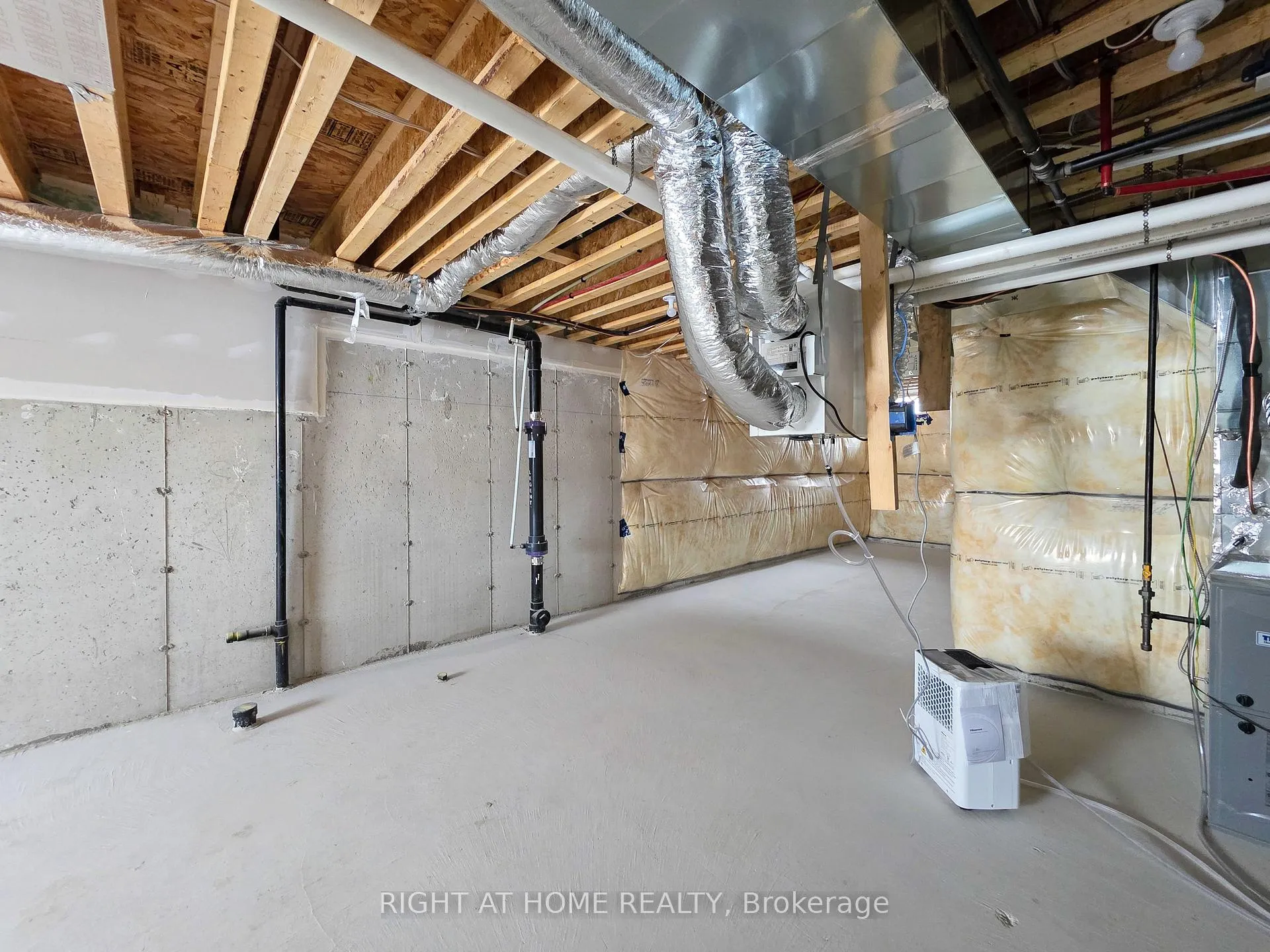 Photo 40 of 1256 Elizabeth Mackenzie Drive, Pickering, Rural Pickering — HOMEH