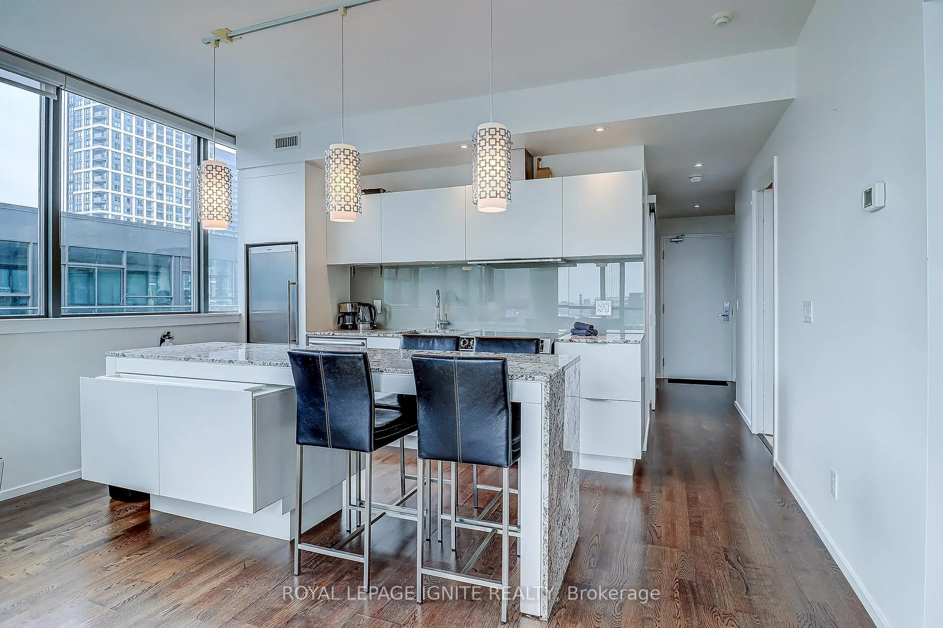 Photo 4 of Unit 1502, 8 Charlotte Street, Toronto, Waterfront Communities — HOMEH
