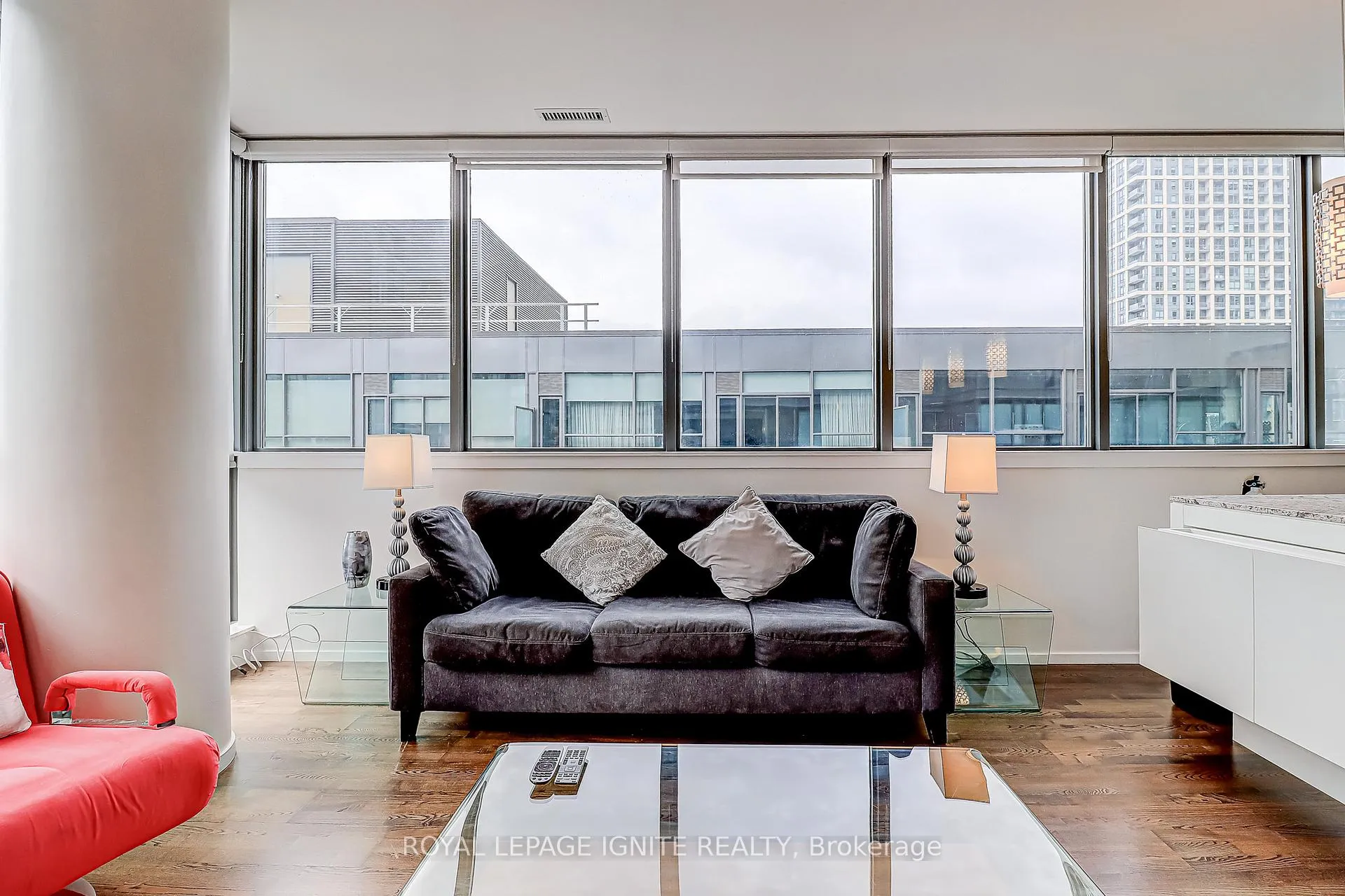 Photo 5 of Unit 1502, 8 Charlotte Street, Toronto, Waterfront Communities — HOMEH