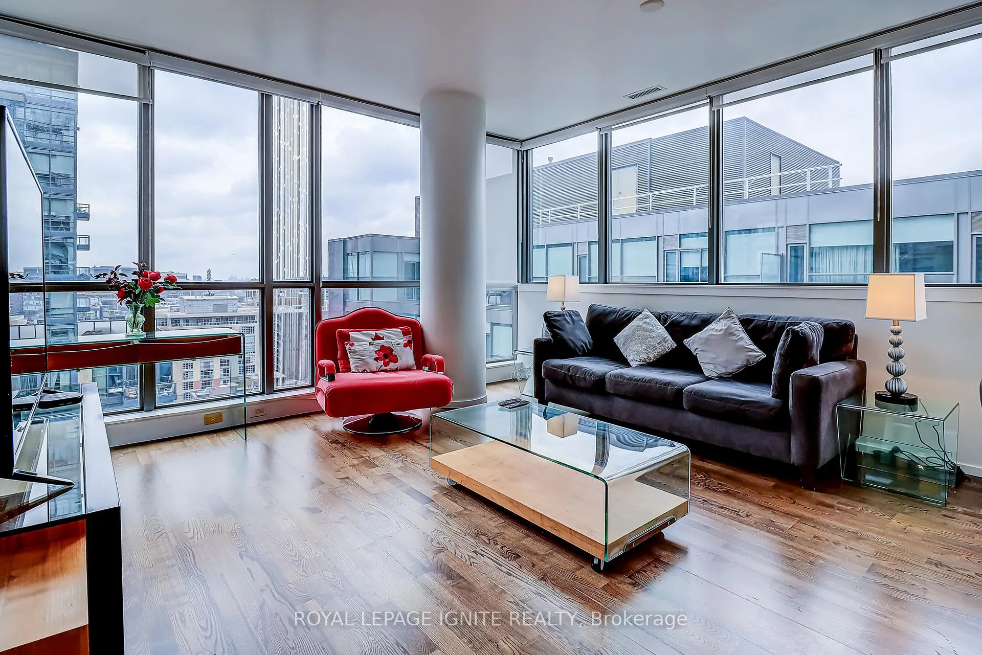 Photo 6 of Unit 1502, 8 Charlotte Street, Toronto, Waterfront Communities — HOMEH