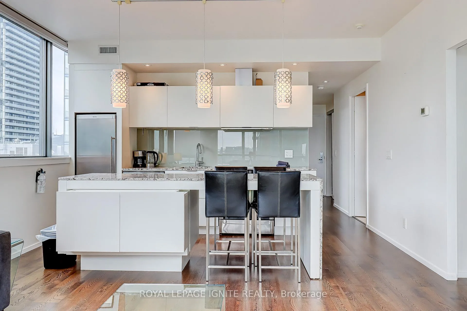 Photo 9 of Unit 1502, 8 Charlotte Street, Toronto, Waterfront Communities — HOMEH