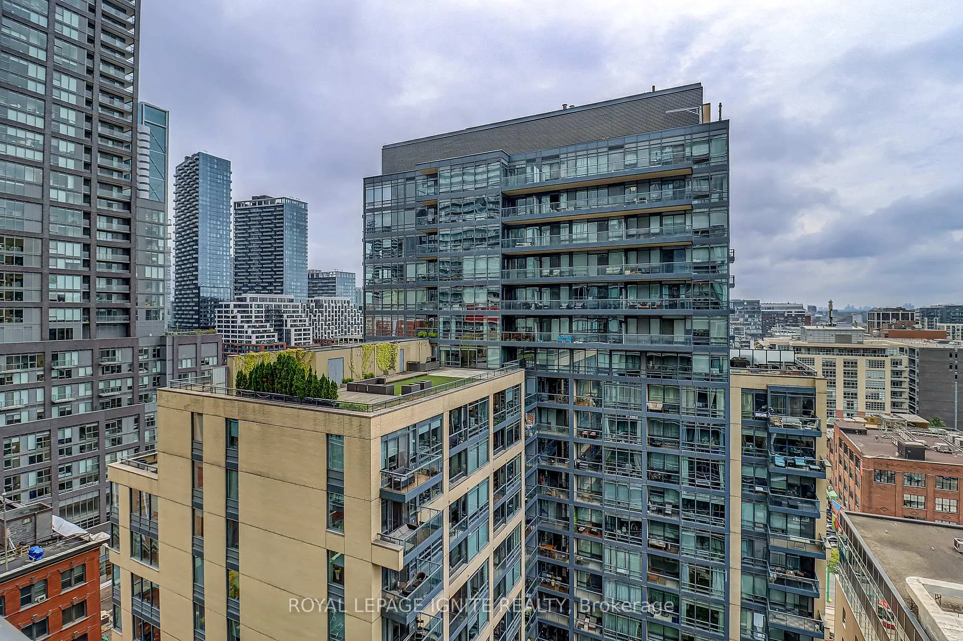 Photo 14 of Unit 1502, 8 Charlotte Street, Toronto, Waterfront Communities — HOMEH
