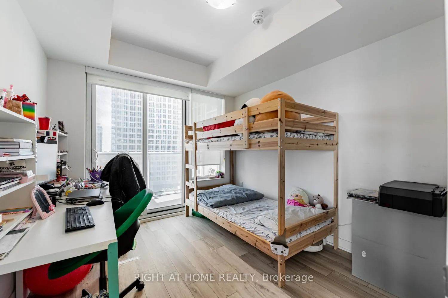 Photo 19 of Unit 1910, 195 Redpath Avenue, Toronto, Mount Pleasant West — HOMEH