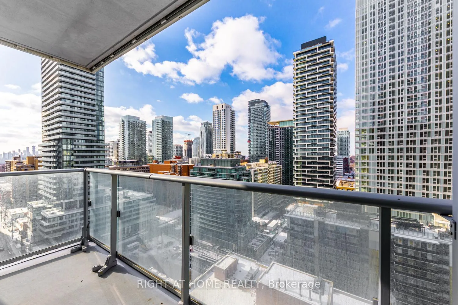 Photo 22 of Unit 1910, 195 Redpath Avenue, Toronto, Mount Pleasant West — HOMEH