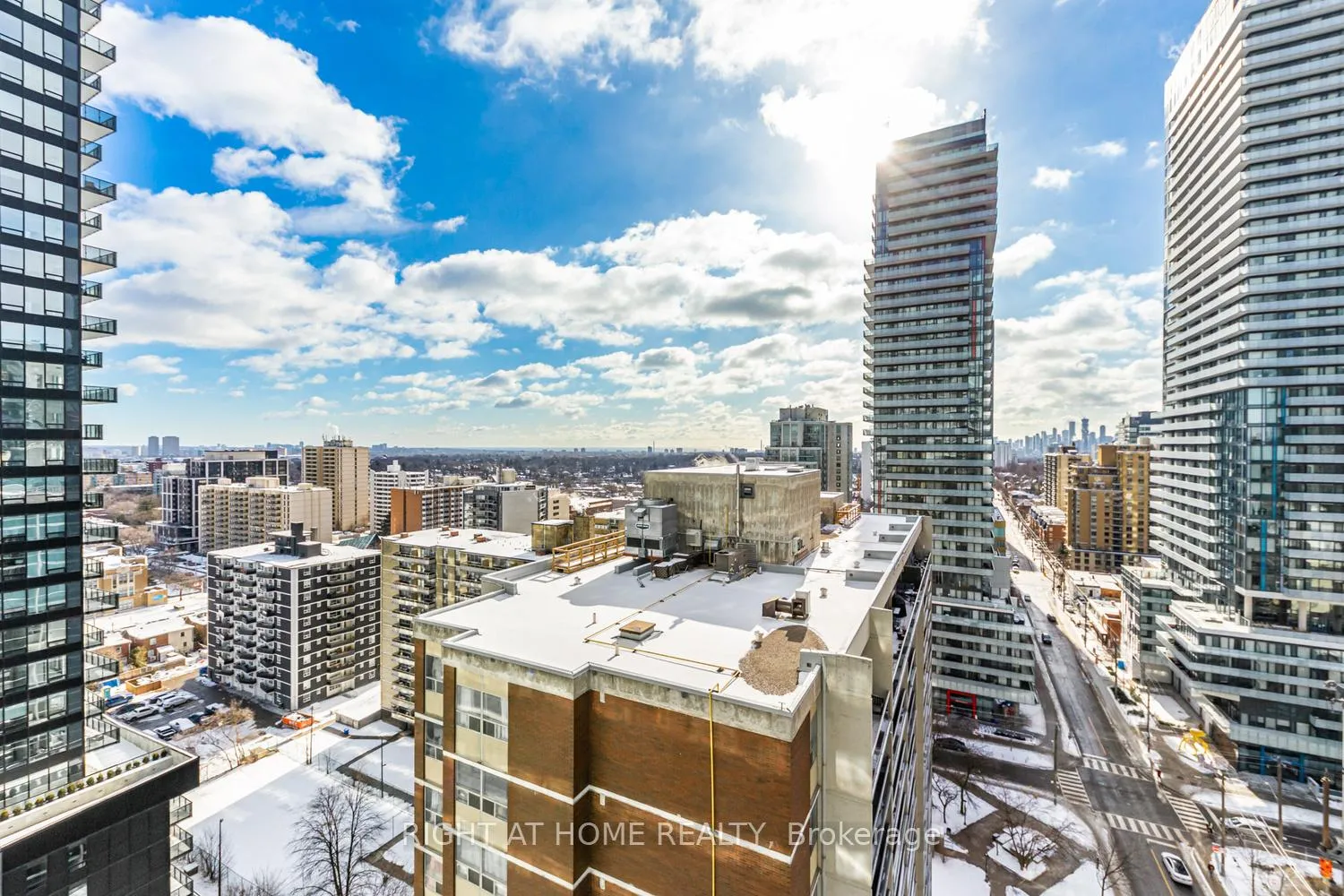 Photo 27 of Unit 1910, 195 Redpath Avenue, Toronto, Mount Pleasant West — HOMEH